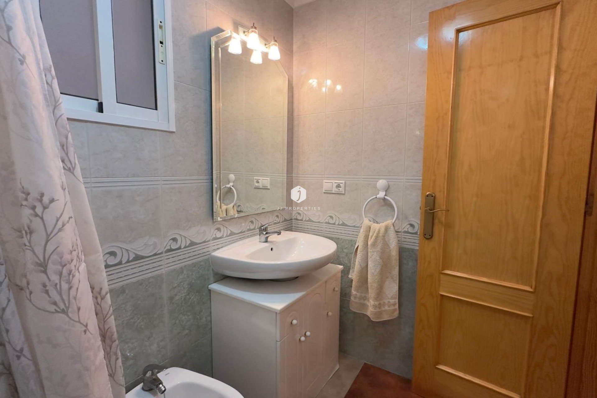 D'occasion - Appartement -
Torrevieja - Acequion