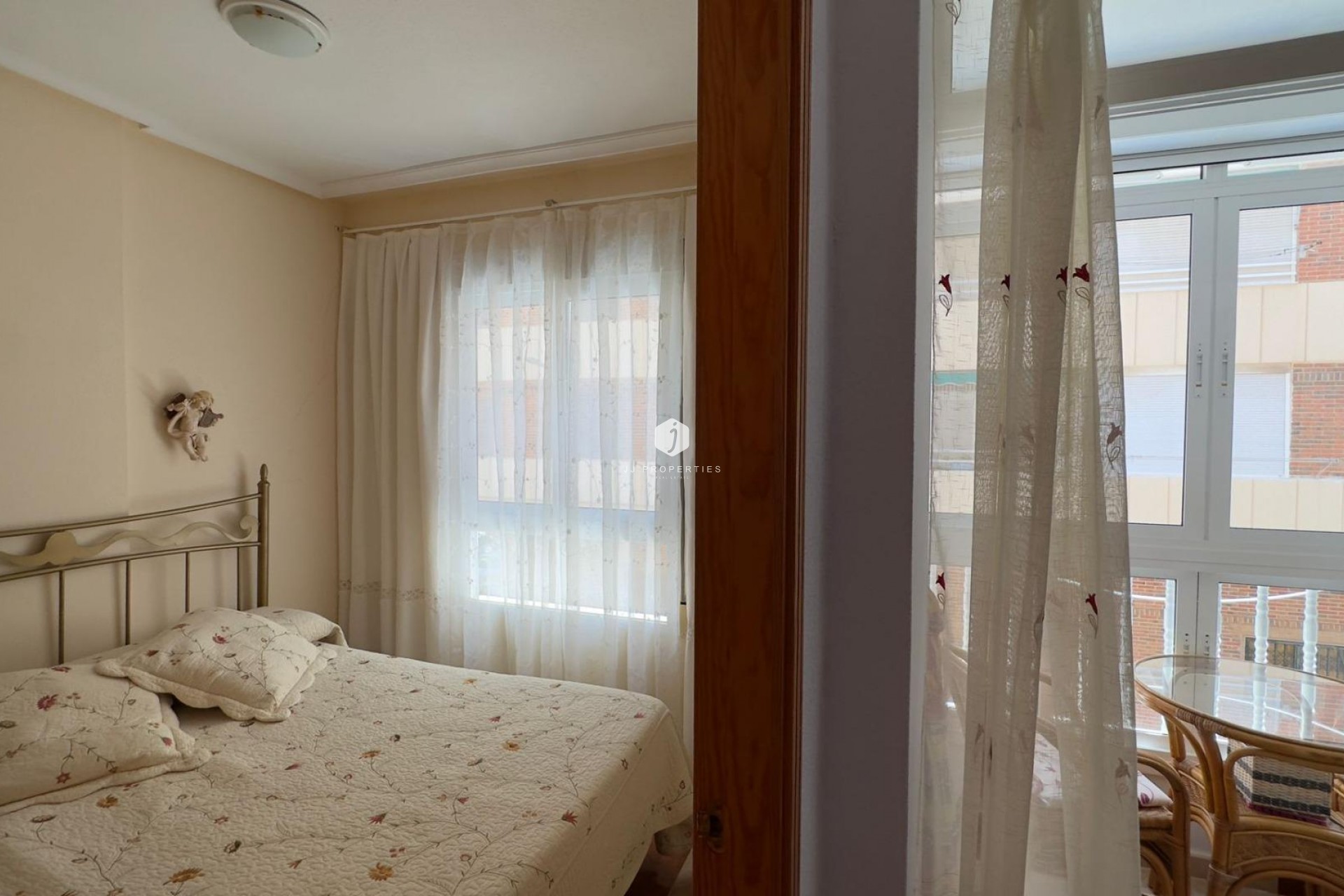 D'occasion - Appartement -
Torrevieja - Acequion