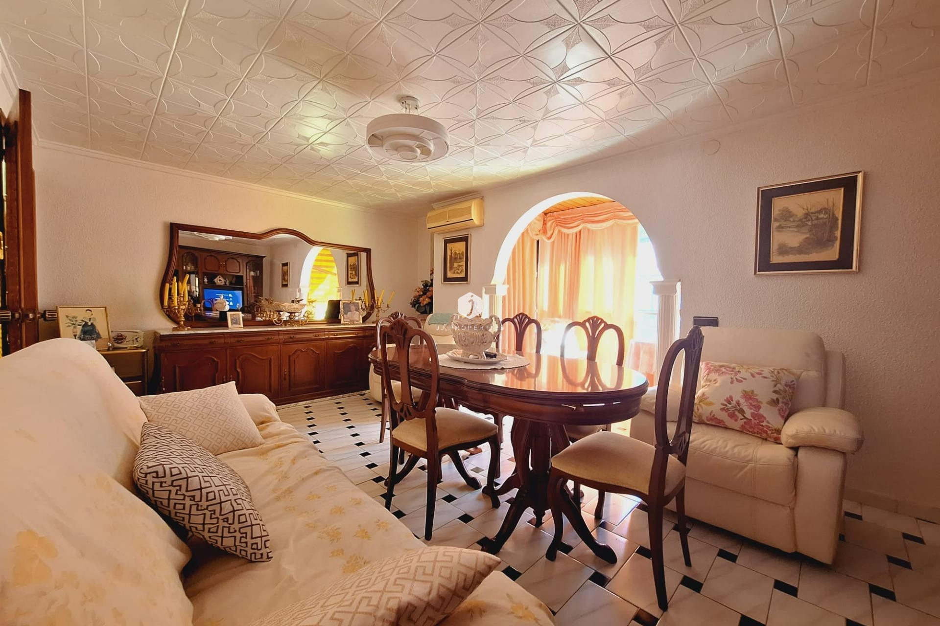 D'occasion - Appartement -
Torrevieja - Acequion