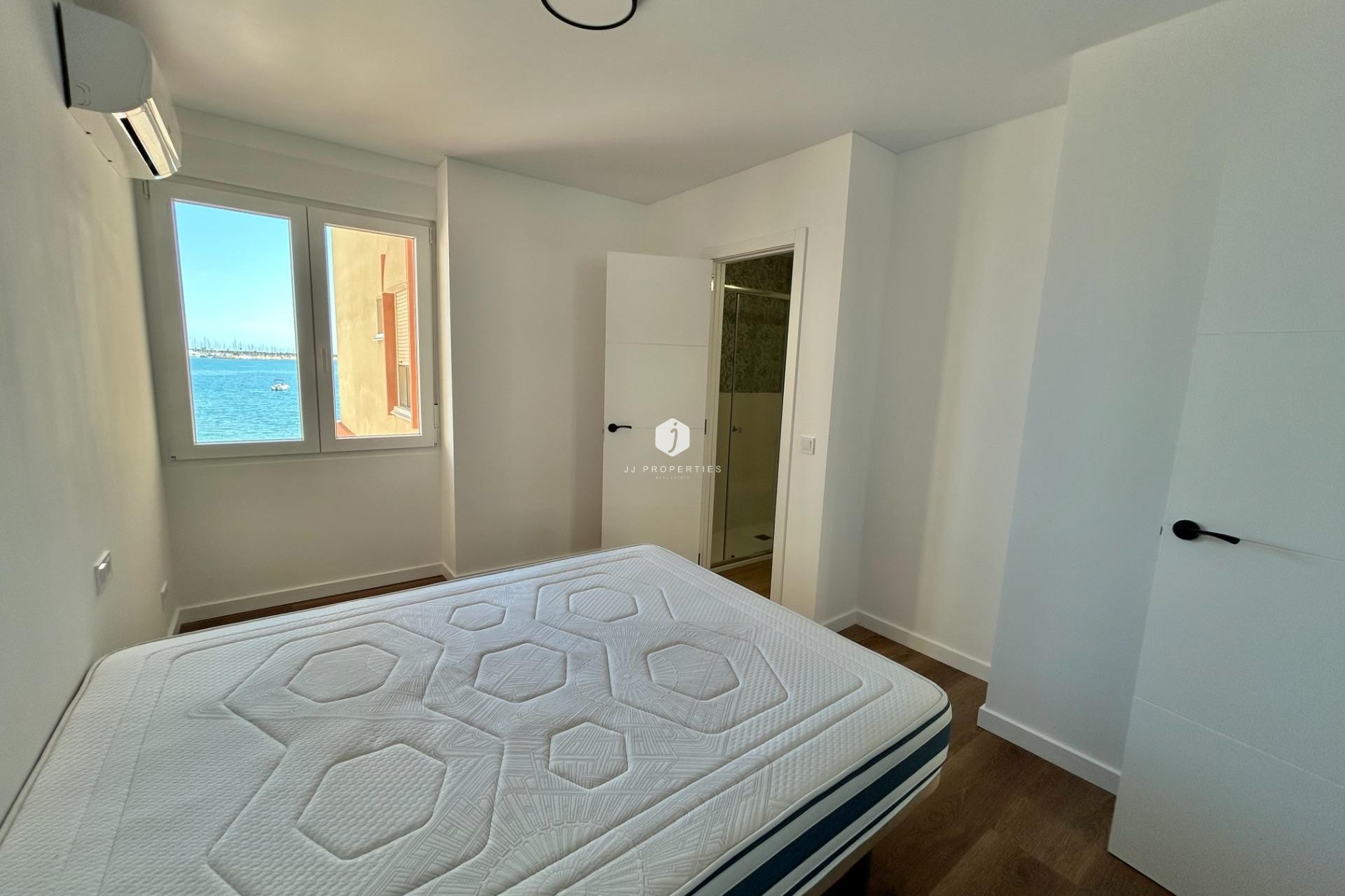 D'occasion - Appartement -
Torrevieja - Acequion