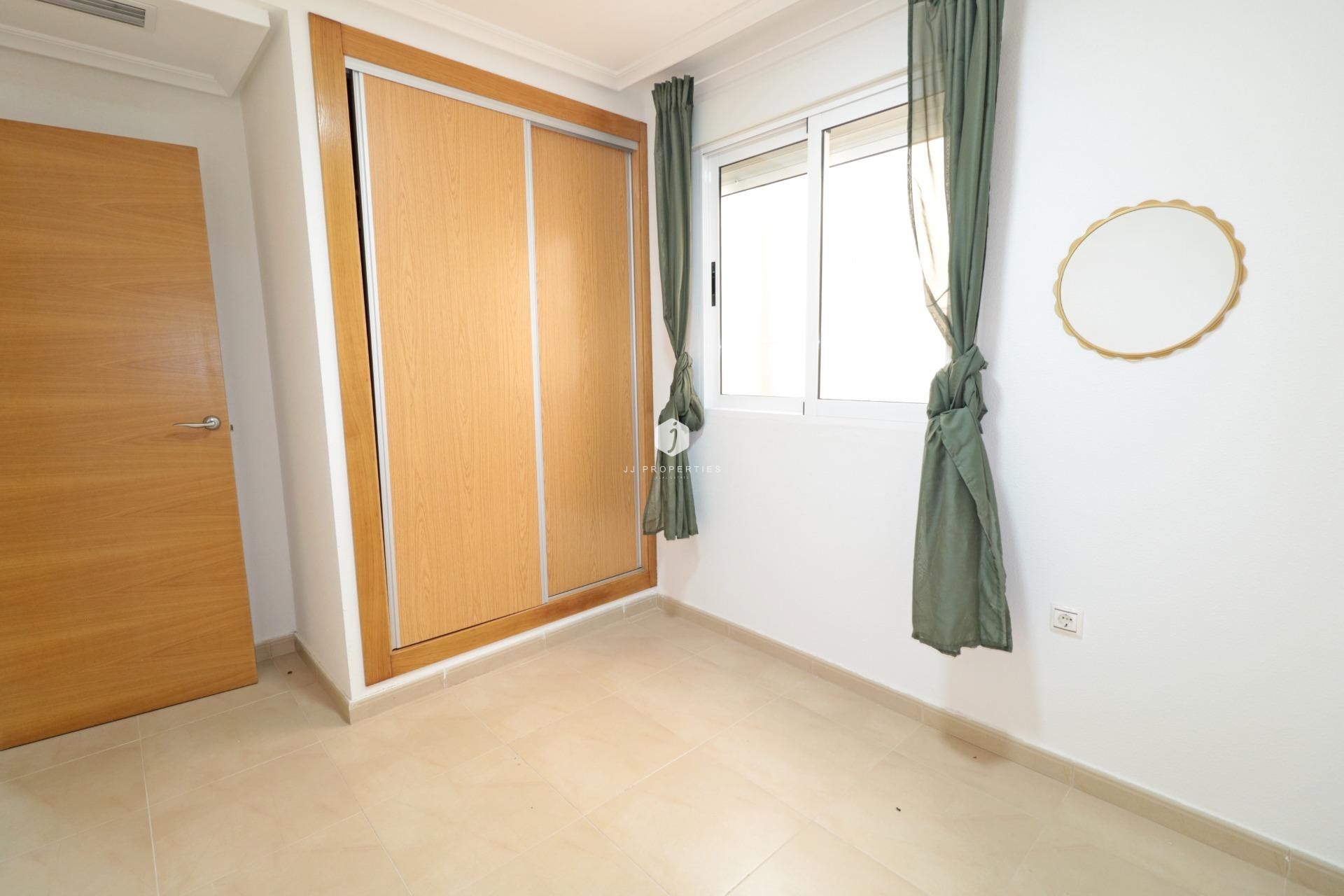 D'occasion - Appartement -
Torrevieja - Acequion