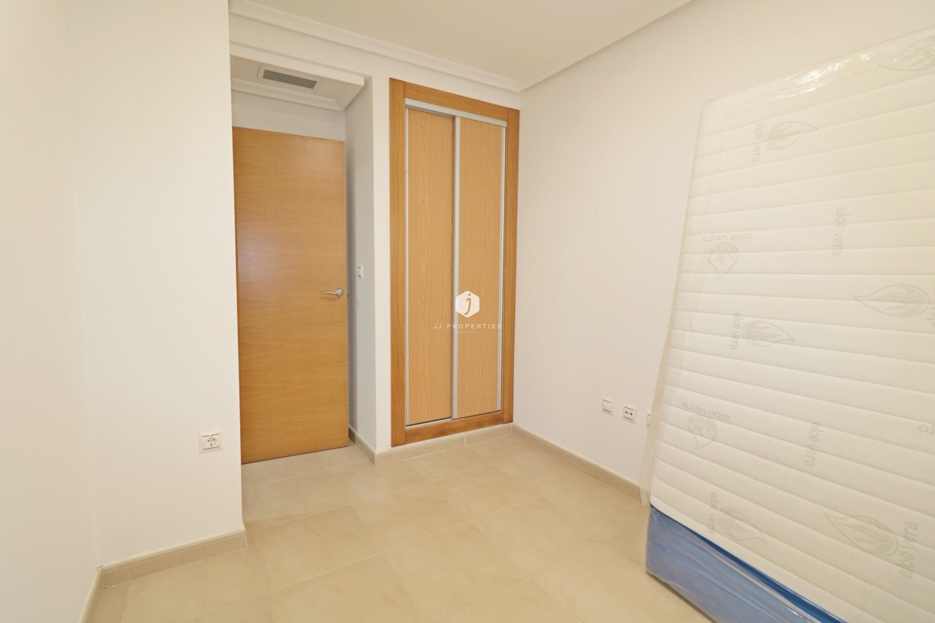D'occasion - Appartement -
Torrevieja - Acequion