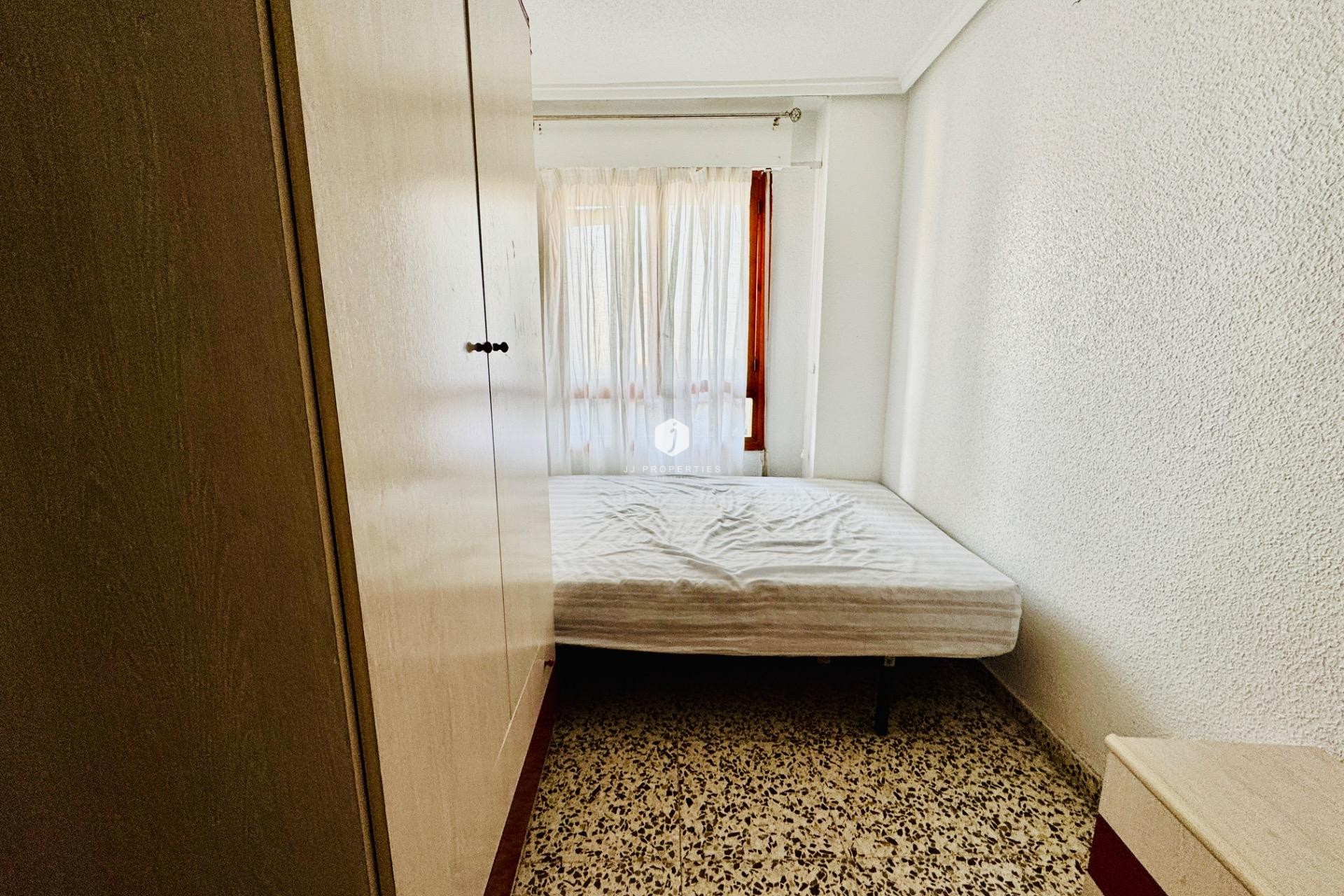 D'occasion - Appartement -
Torrevieja - Acequion