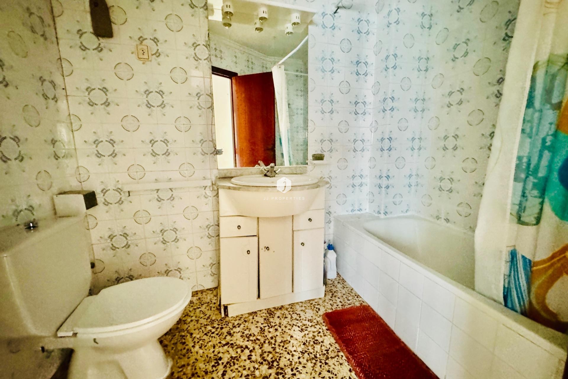 D'occasion - Appartement -
Torrevieja - Acequion