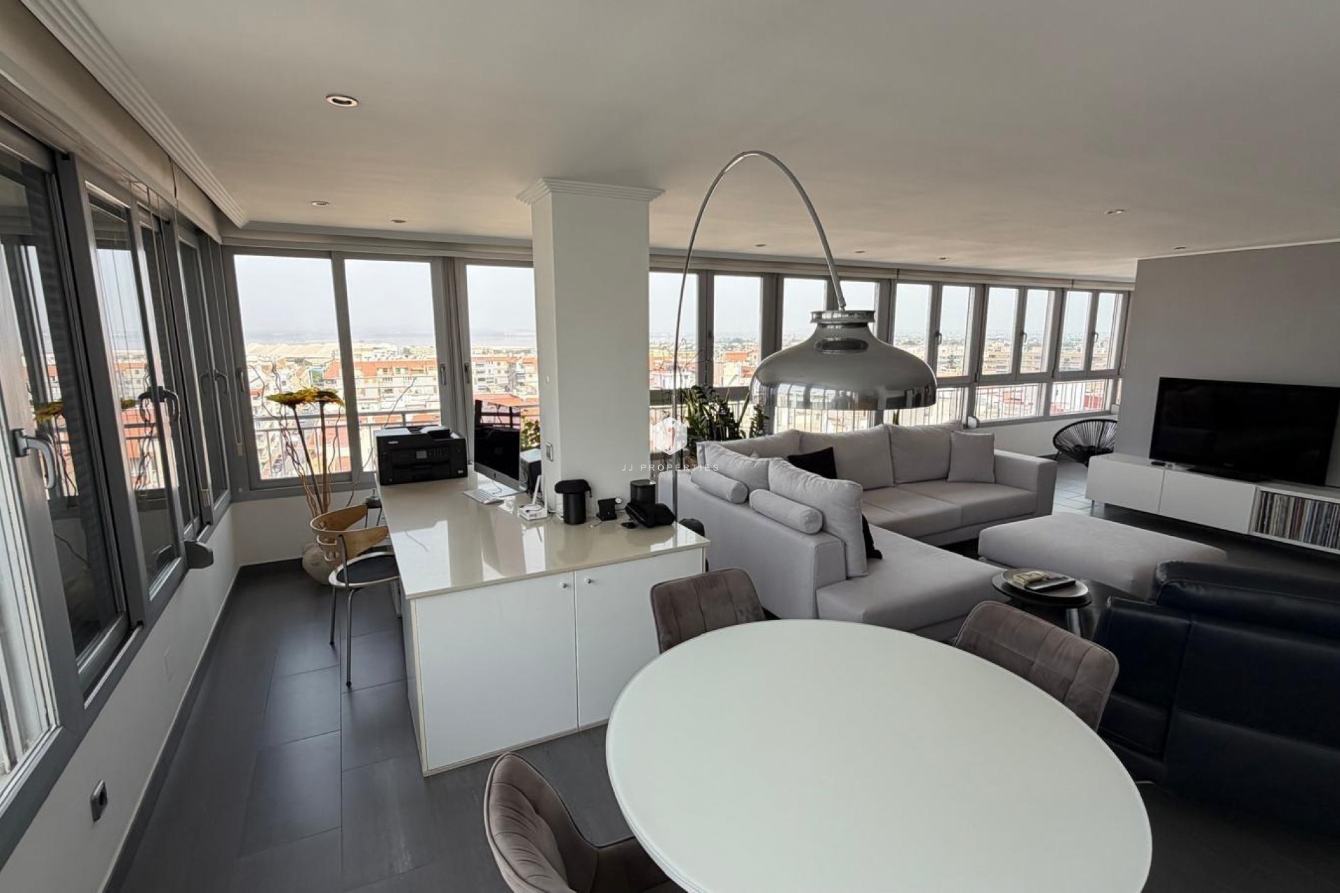 D'occasion - Appartement -
Torrevieja - Acequion
