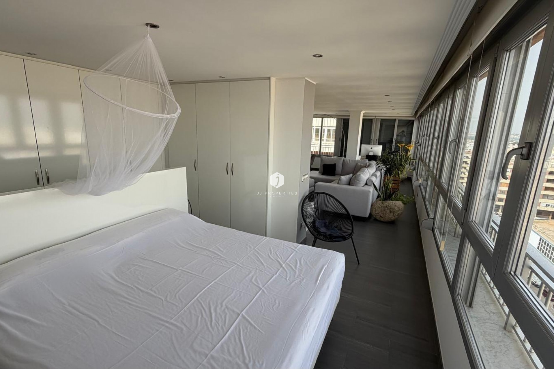 D'occasion - Appartement -
Torrevieja - Acequion
