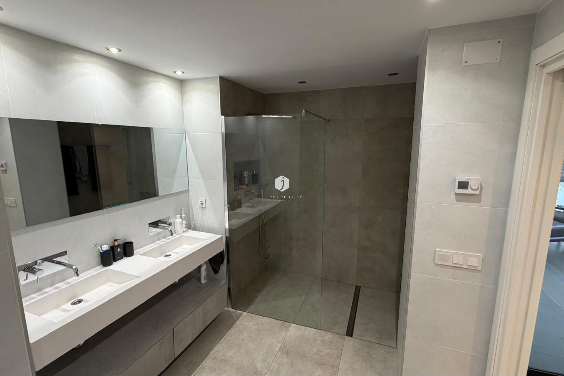 D'occasion - Appartement -
Torrevieja - Acequion