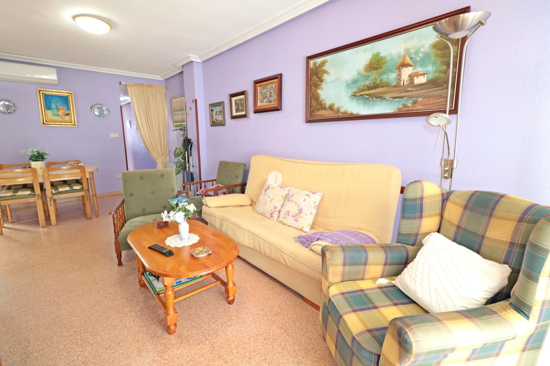 D'occasion - Appartement -
Torrevieja - Acequion