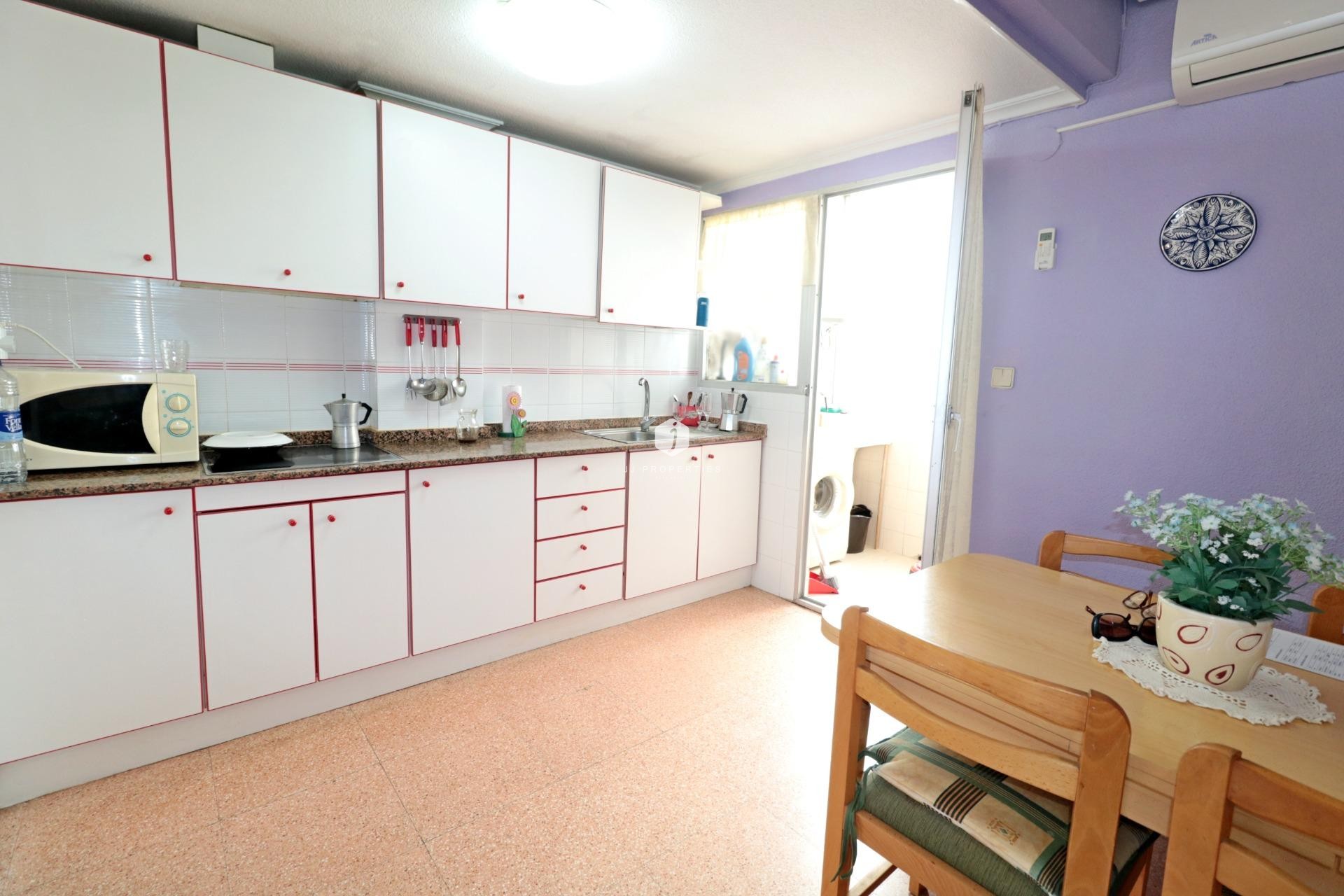 D'occasion - Appartement -
Torrevieja - Acequion