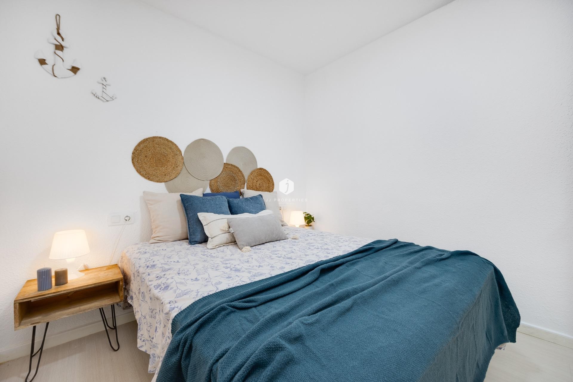 D'occasion - Appartement -
Torrevieja - Cabo cervera