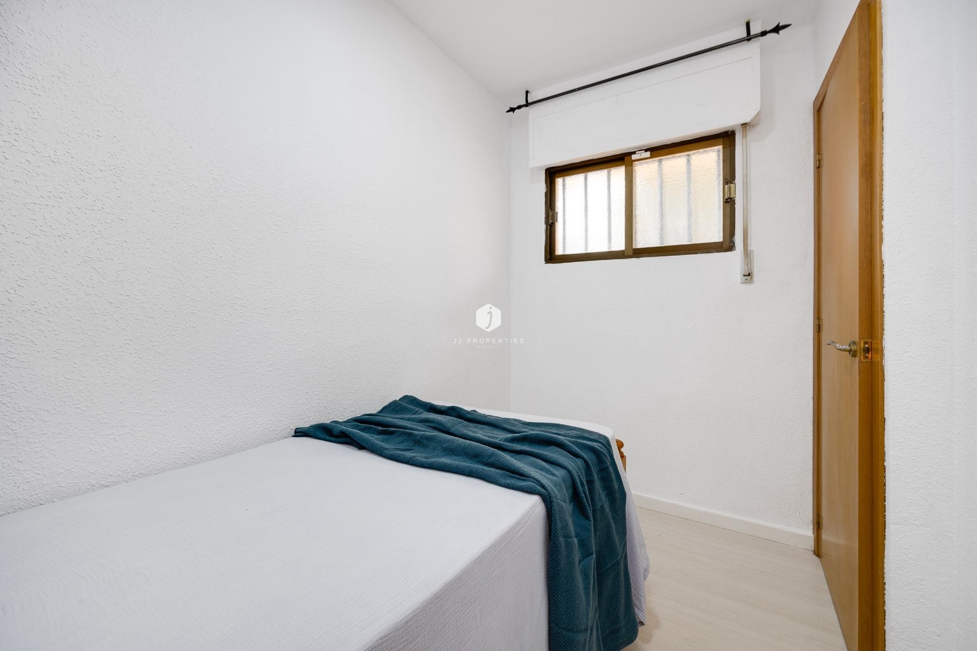 D'occasion - Appartement -
Torrevieja - Cabo cervera