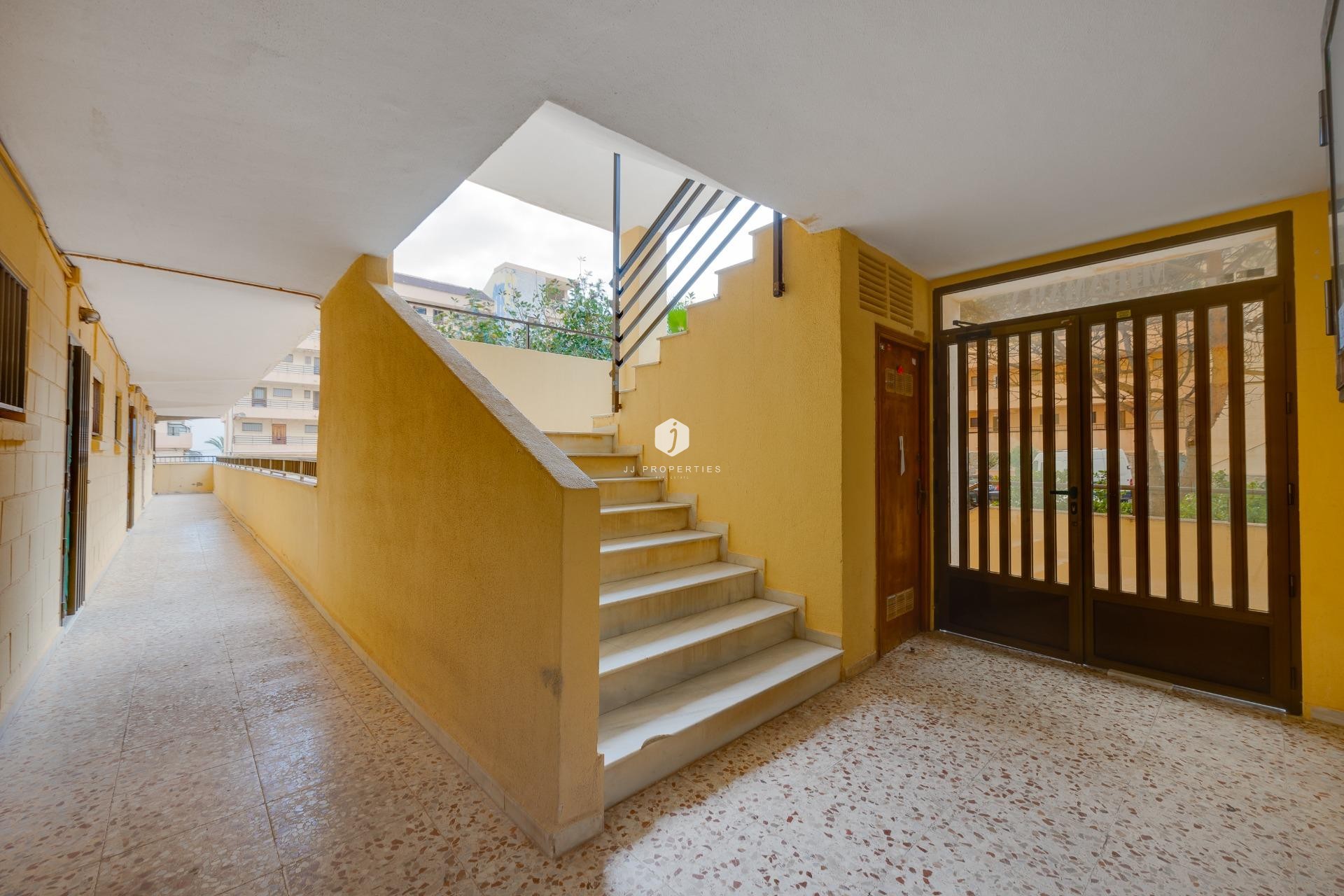 D'occasion - Appartement -
Torrevieja - Cabo cervera