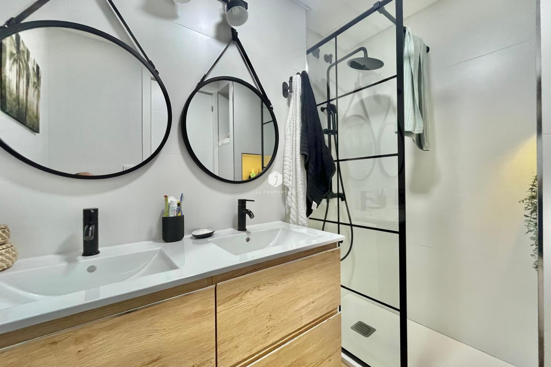 D'occasion - Appartement -
Torrevieja - Calas blanca