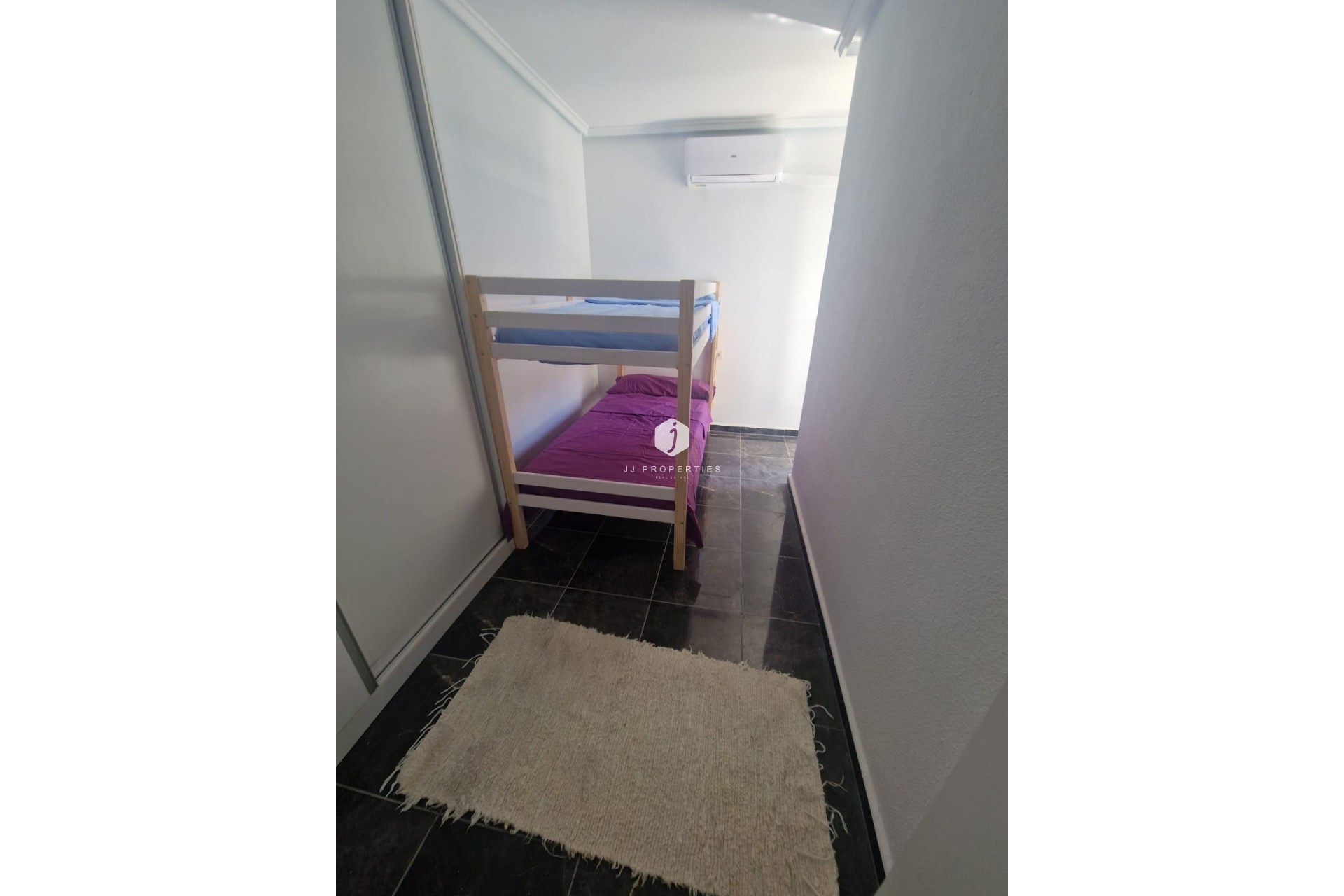 D'occasion - Appartement -
Torrevieja - Centro - Muelle Pesquero