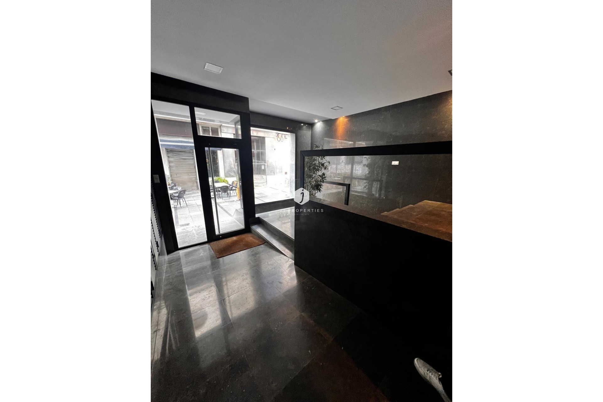 D'occasion - Appartement -
Torrevieja - Centro - Muelle Pesquero