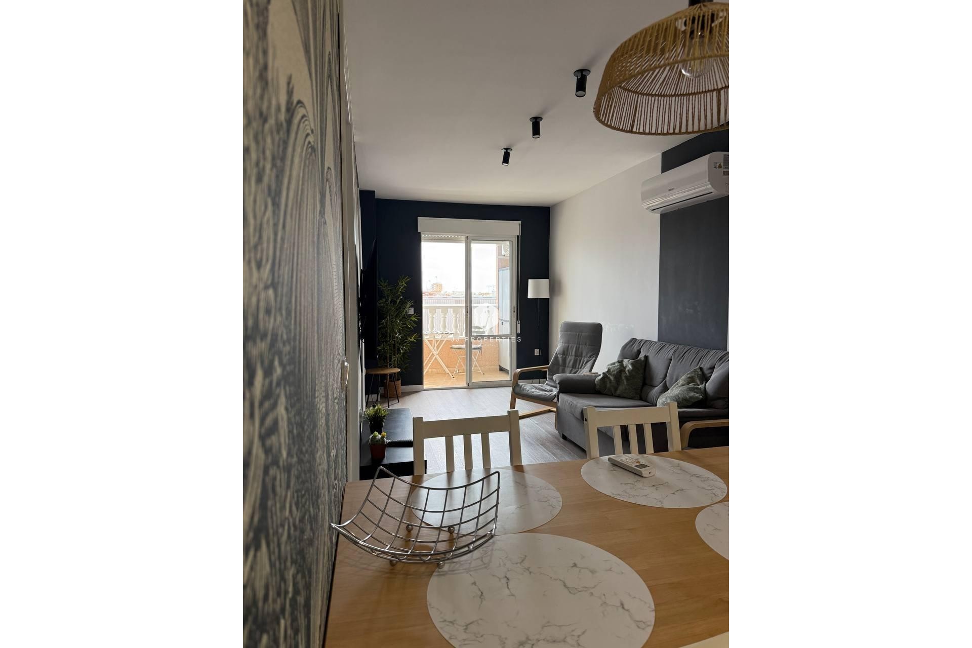 D'occasion - Appartement -
Torrevieja - Centro