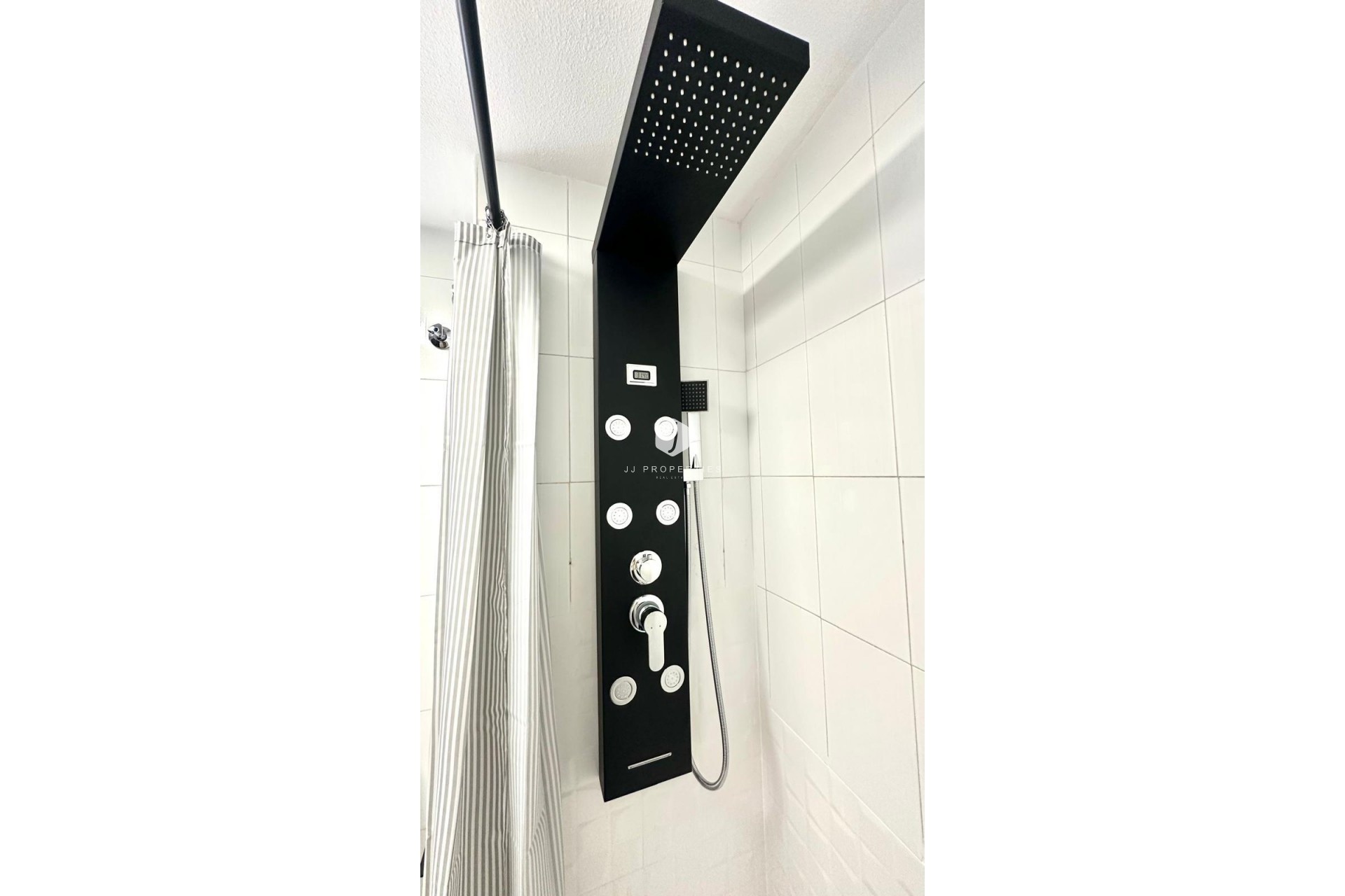 D'occasion - Appartement -
Torrevieja - Centro