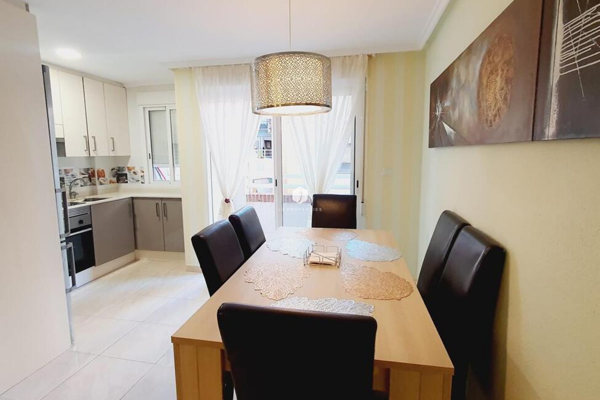 D'occasion - Appartement -
Torrevieja - Centro