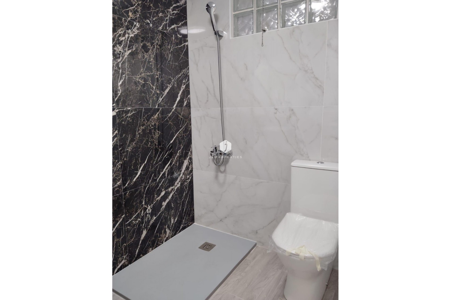 D'occasion - Appartement -
Torrevieja - Centro