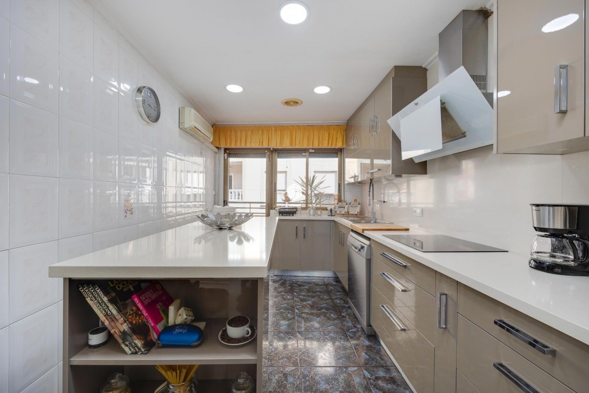 D'occasion - Appartement -
Torrevieja - Centro