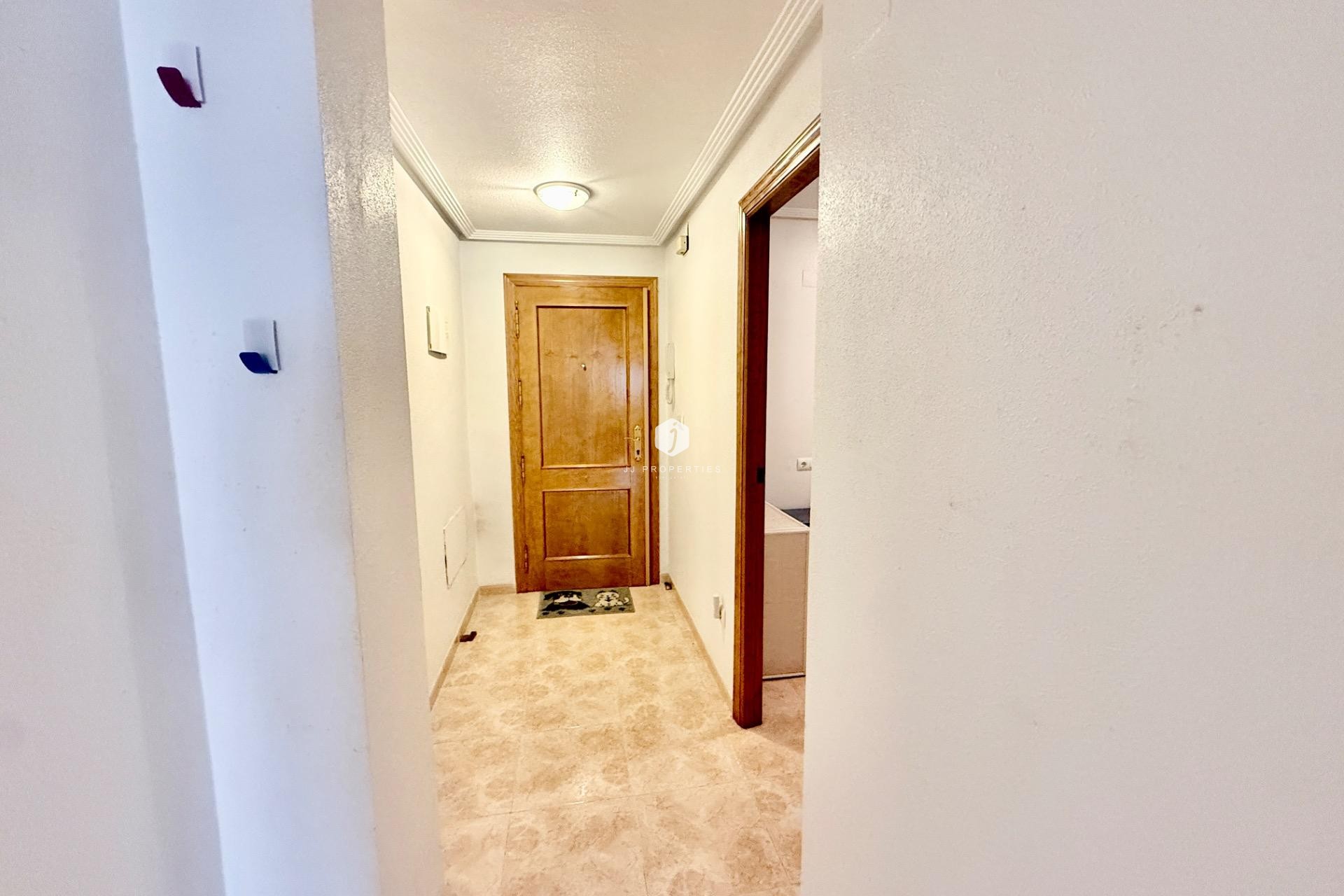 D'occasion - Appartement -
Torrevieja - Centro