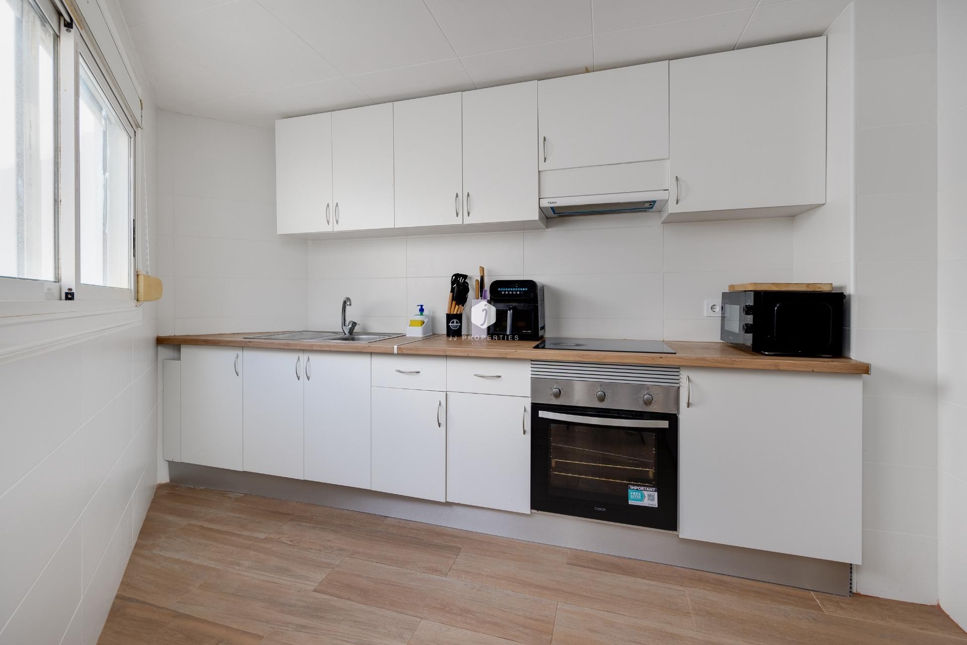 D'occasion - Appartement -
Torrevieja - Centro