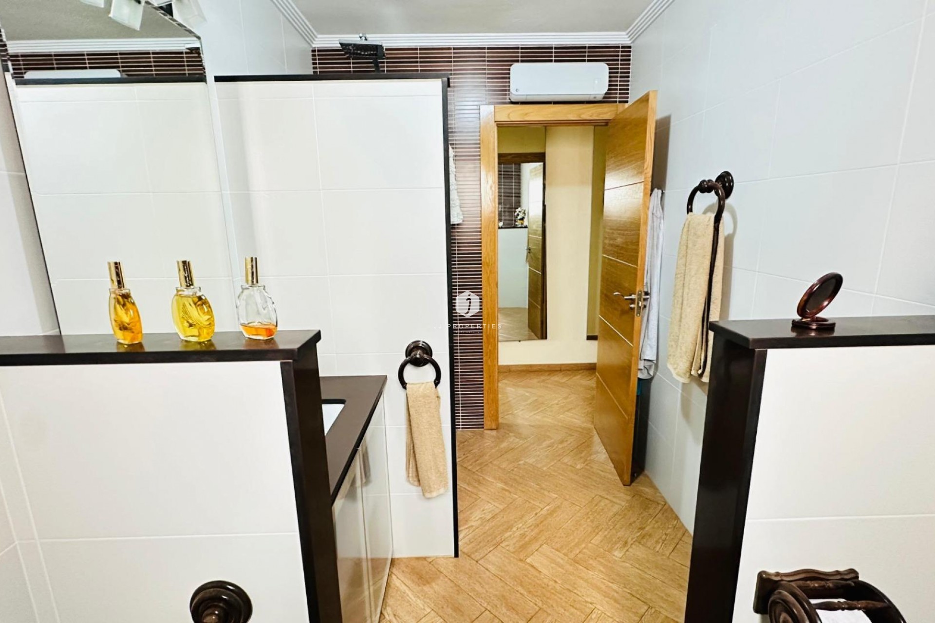 D'occasion - Appartement -
Torrevieja - Centro