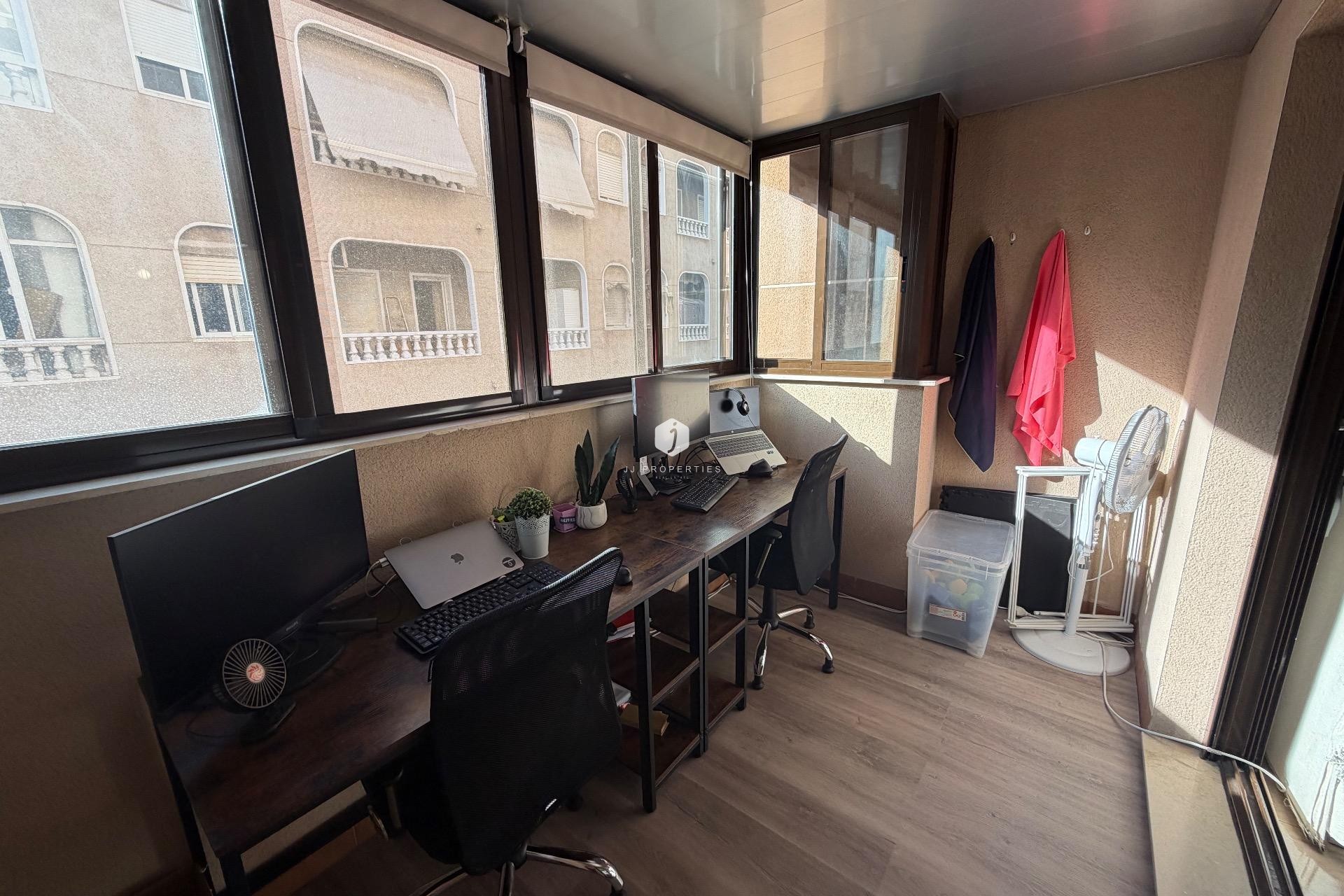 D'occasion - Appartement -
Torrevieja - Centro