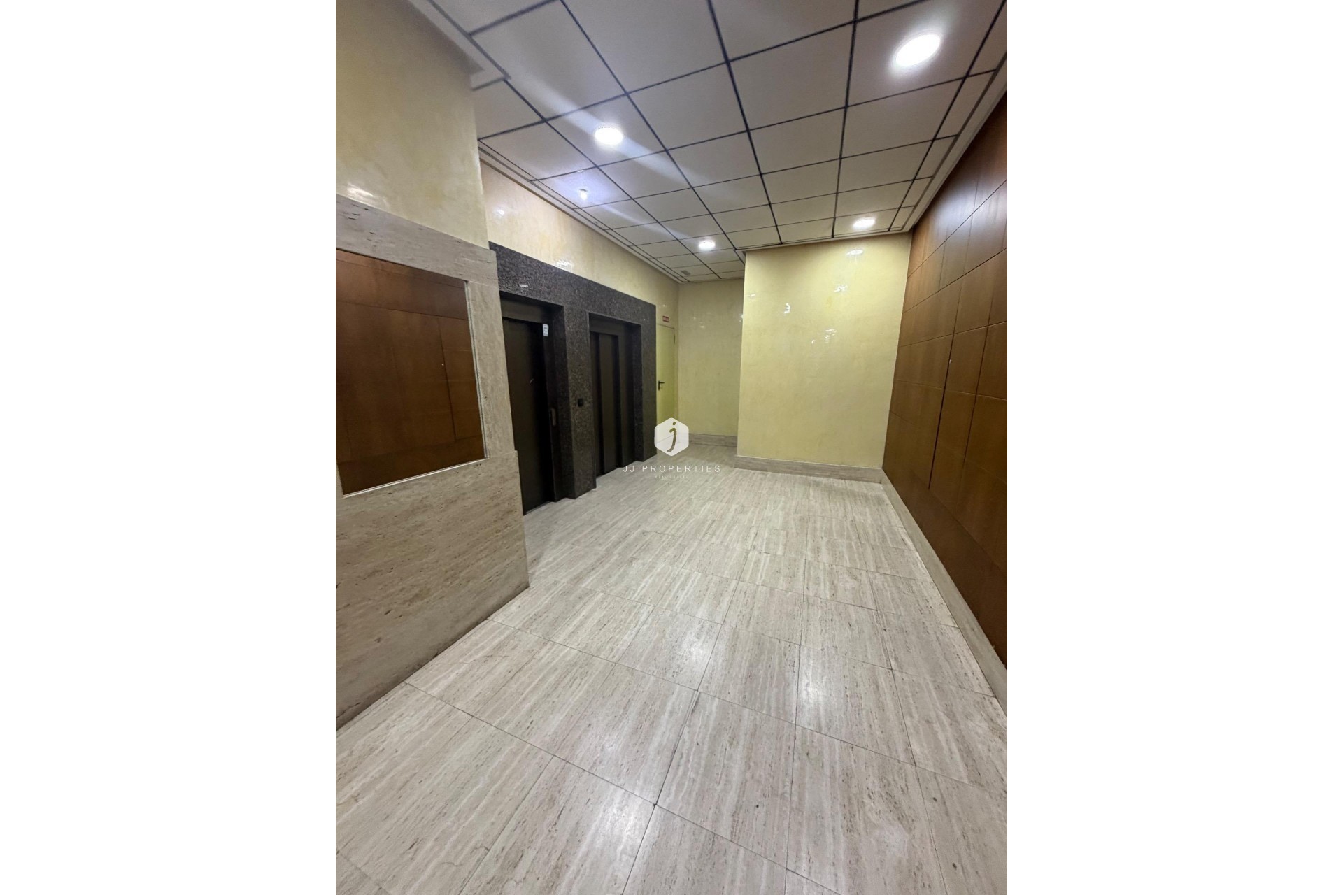 D'occasion - Appartement -
Torrevieja - Centro