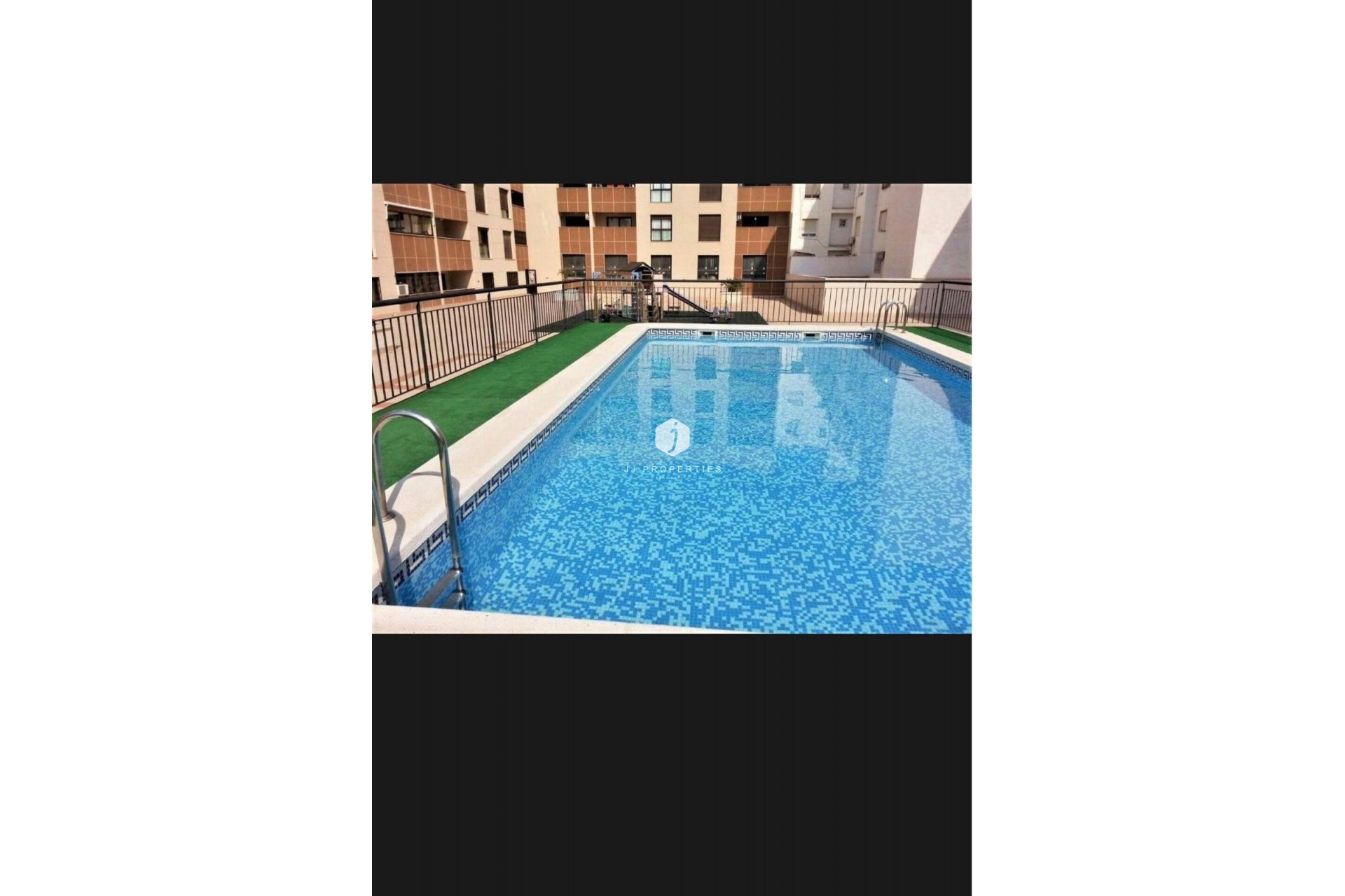 D'occasion - Appartement -
Torrevieja - Centro