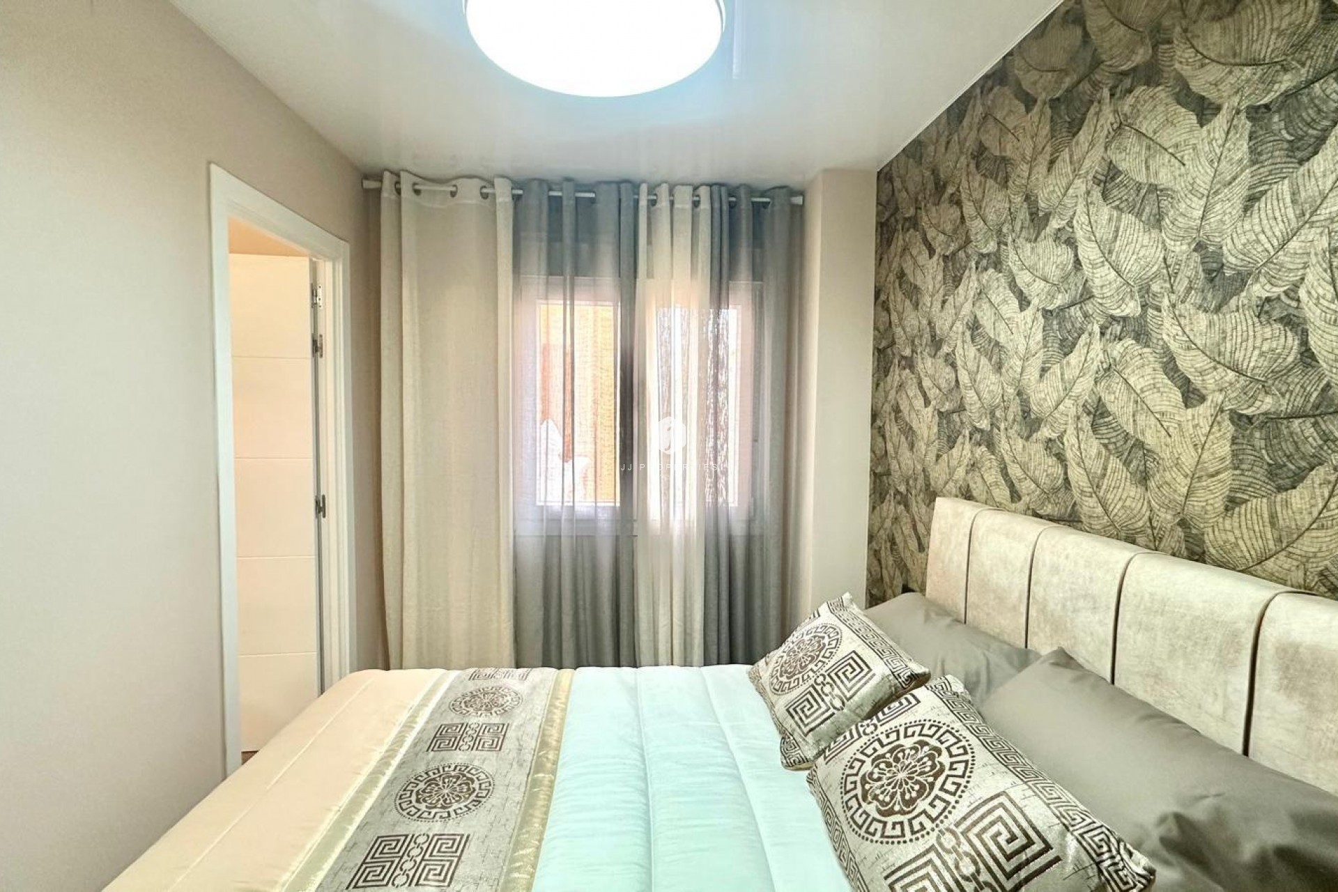 D'occasion - Appartement -
Torrevieja - Centro