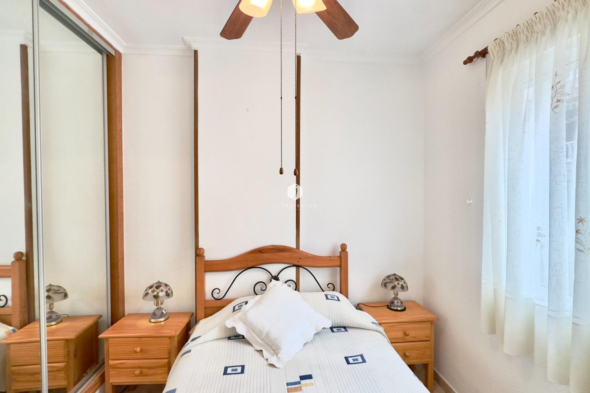 D'occasion - Appartement -
Torrevieja - Centro