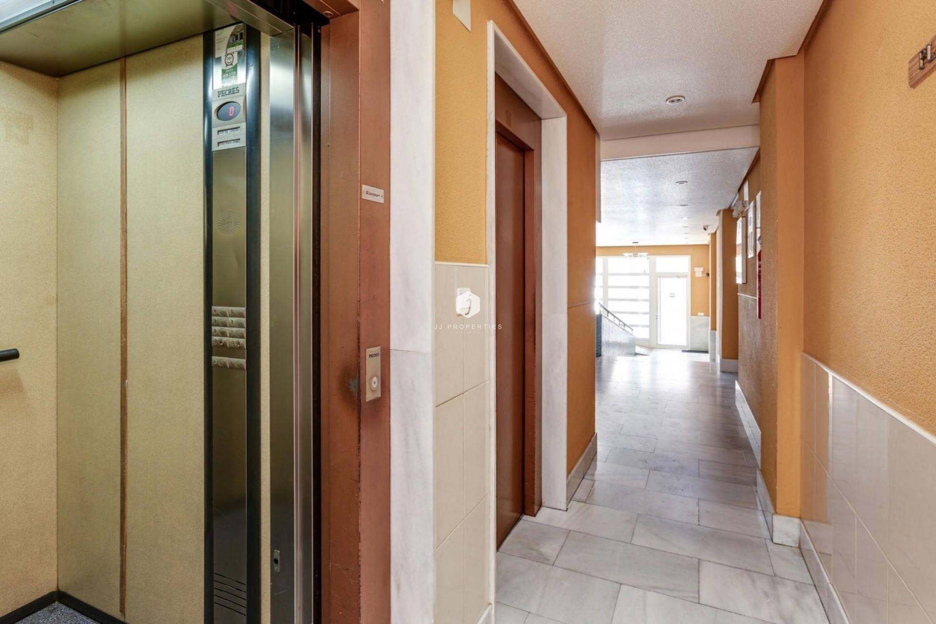 D'occasion - Appartement -
Torrevieja - Centro