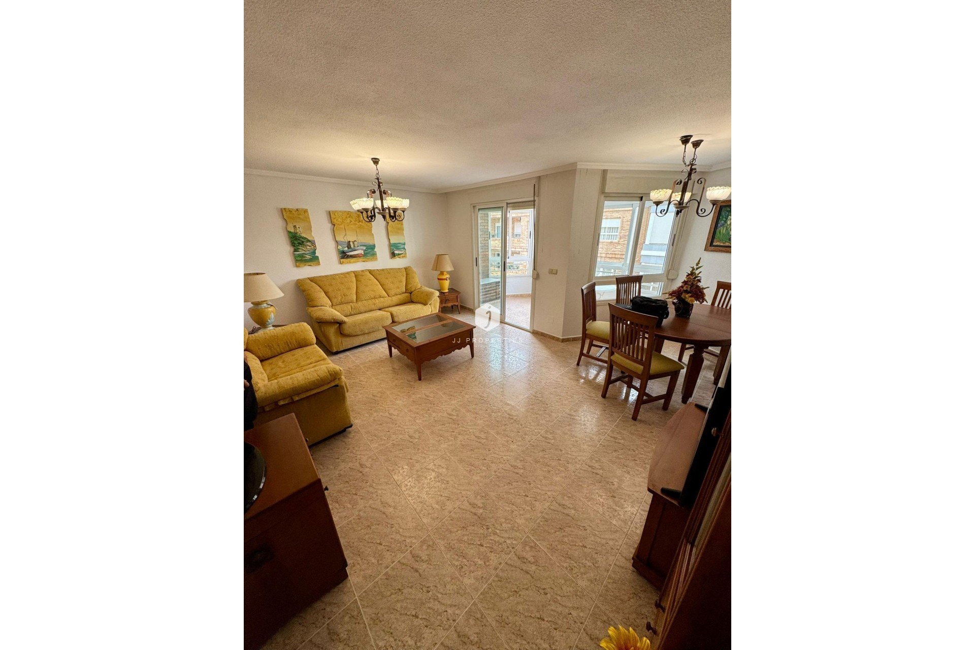 D'occasion - Appartement -
Torrevieja - Centro