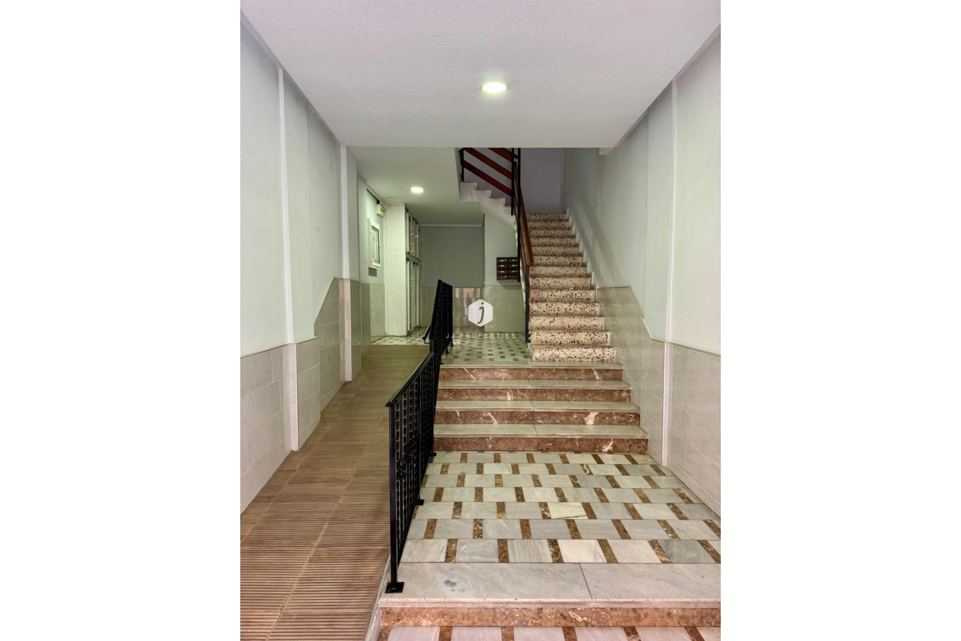 D'occasion - Appartement -
Torrevieja - Centro