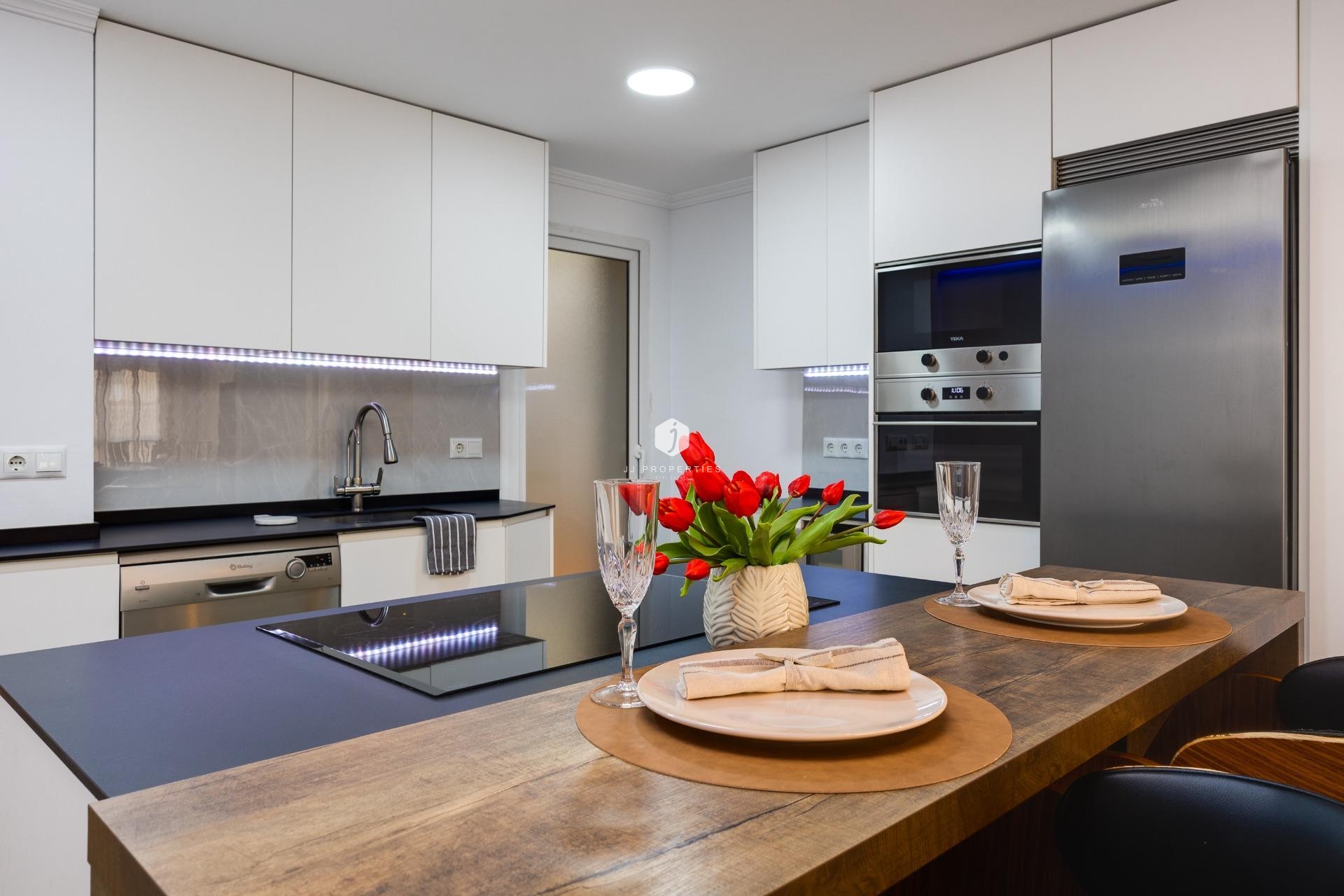 D'occasion - Appartement -
Torrevieja - Centro