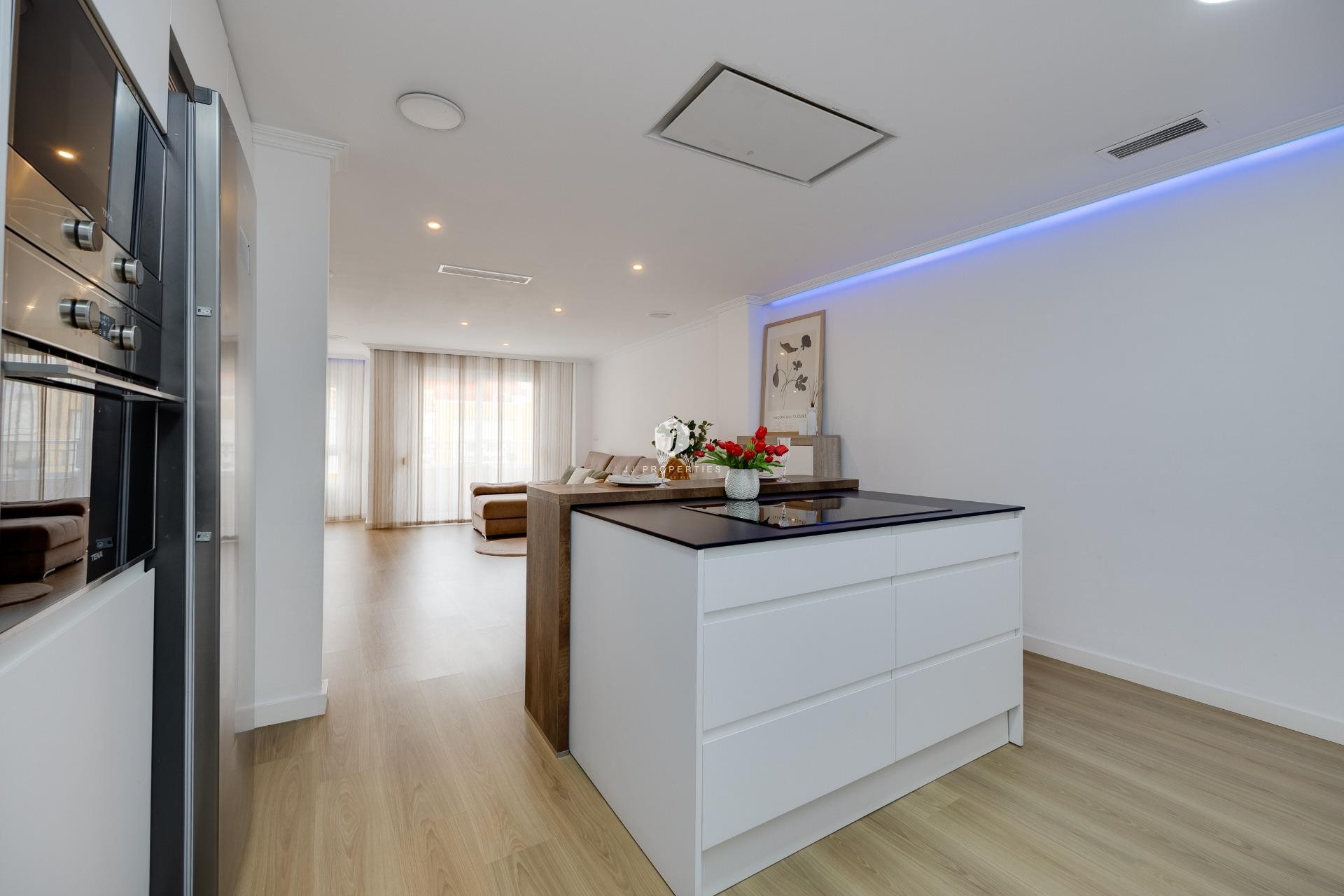 D'occasion - Appartement -
Torrevieja - Centro