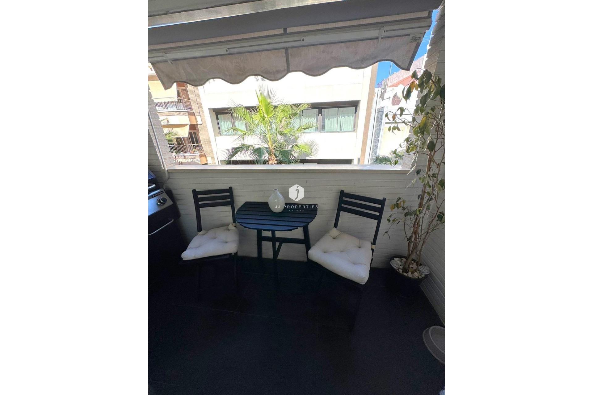 D'occasion - Appartement -
Torrevieja - Centro