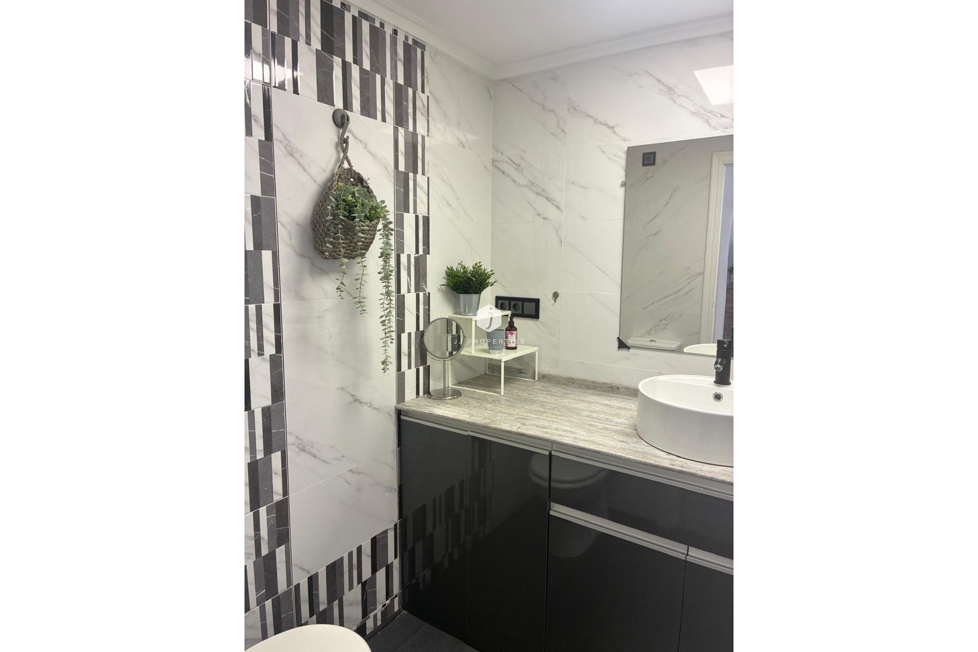 D'occasion - Appartement -
Torrevieja - Centro