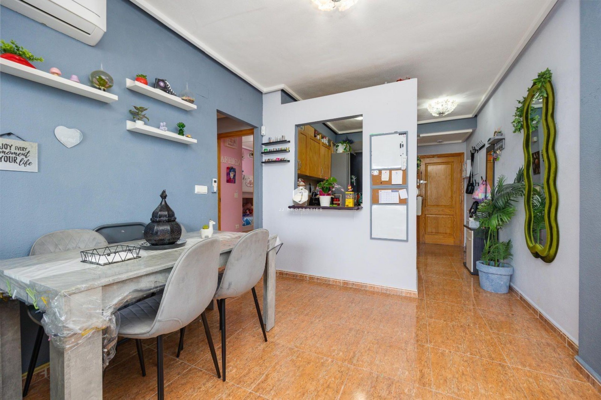 D'occasion - Appartement -
Torrevieja - Centro