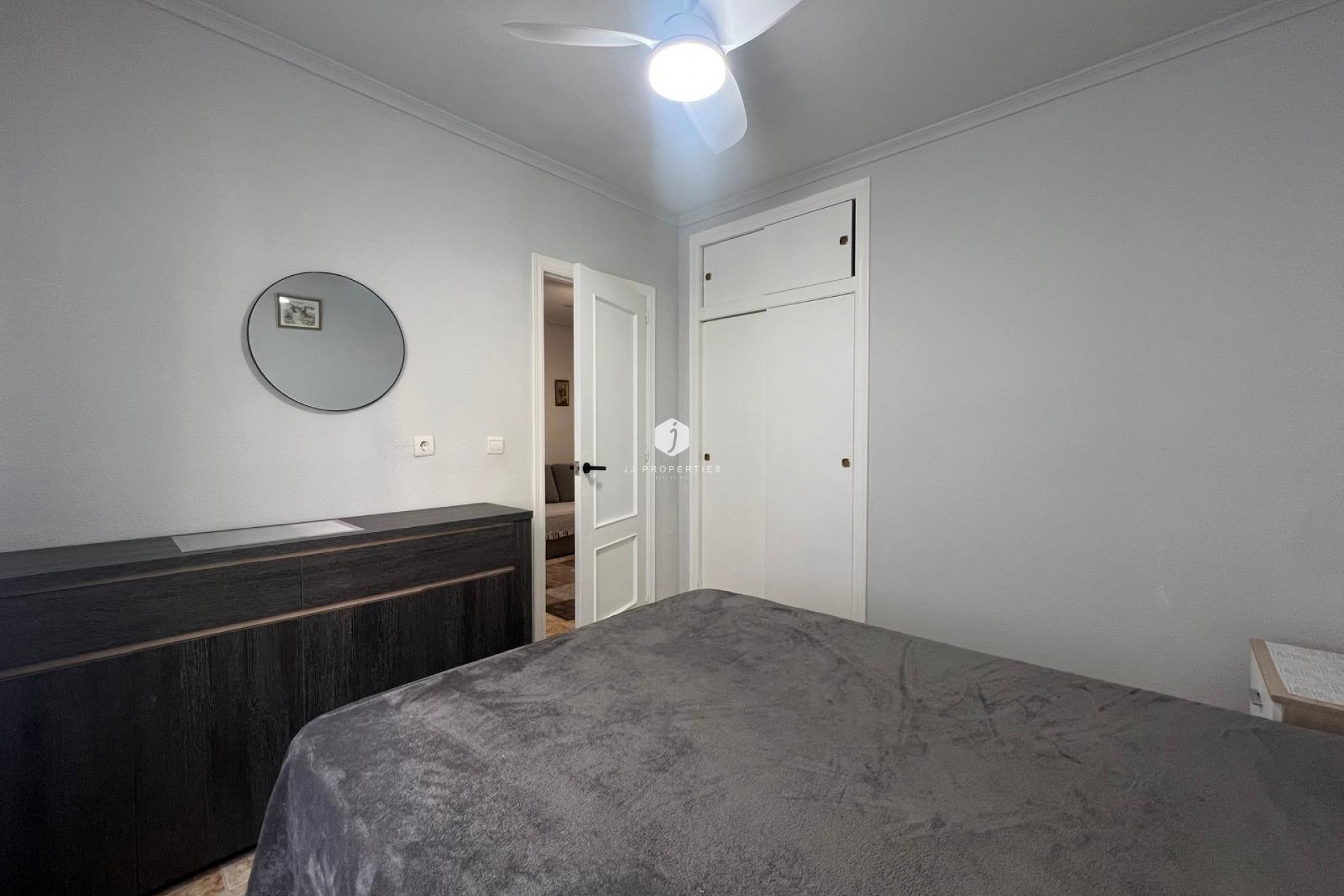 D'occasion - Appartement -
Torrevieja - Centro