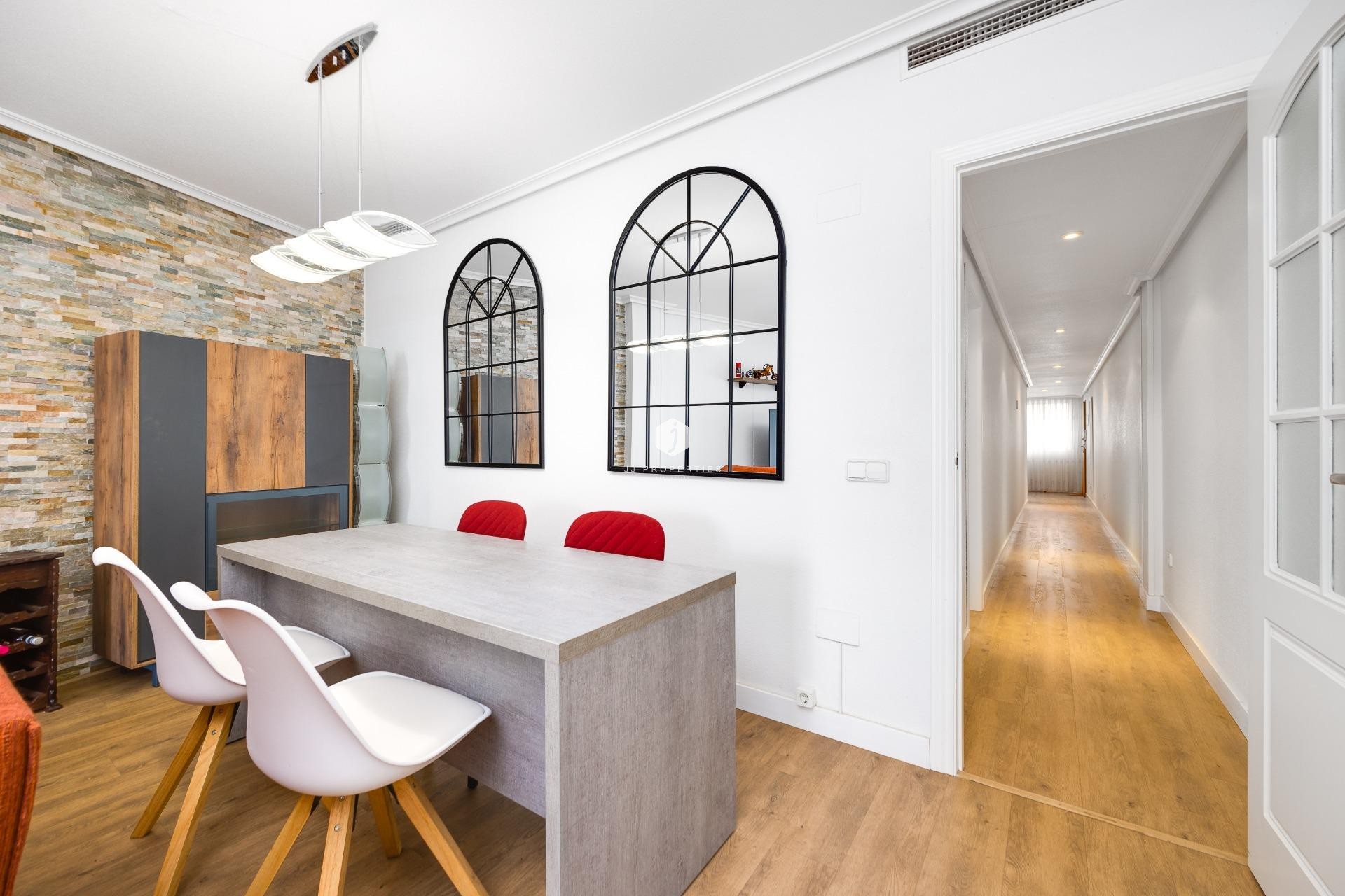 D'occasion - Appartement -
Torrevieja - Centro