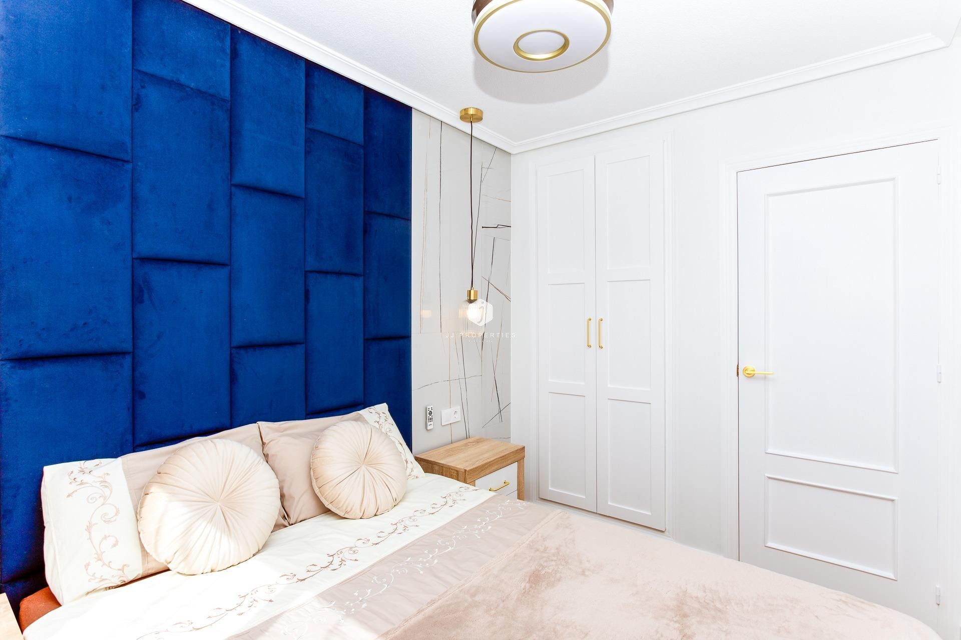 D'occasion - Appartement -
Torrevieja - Centro