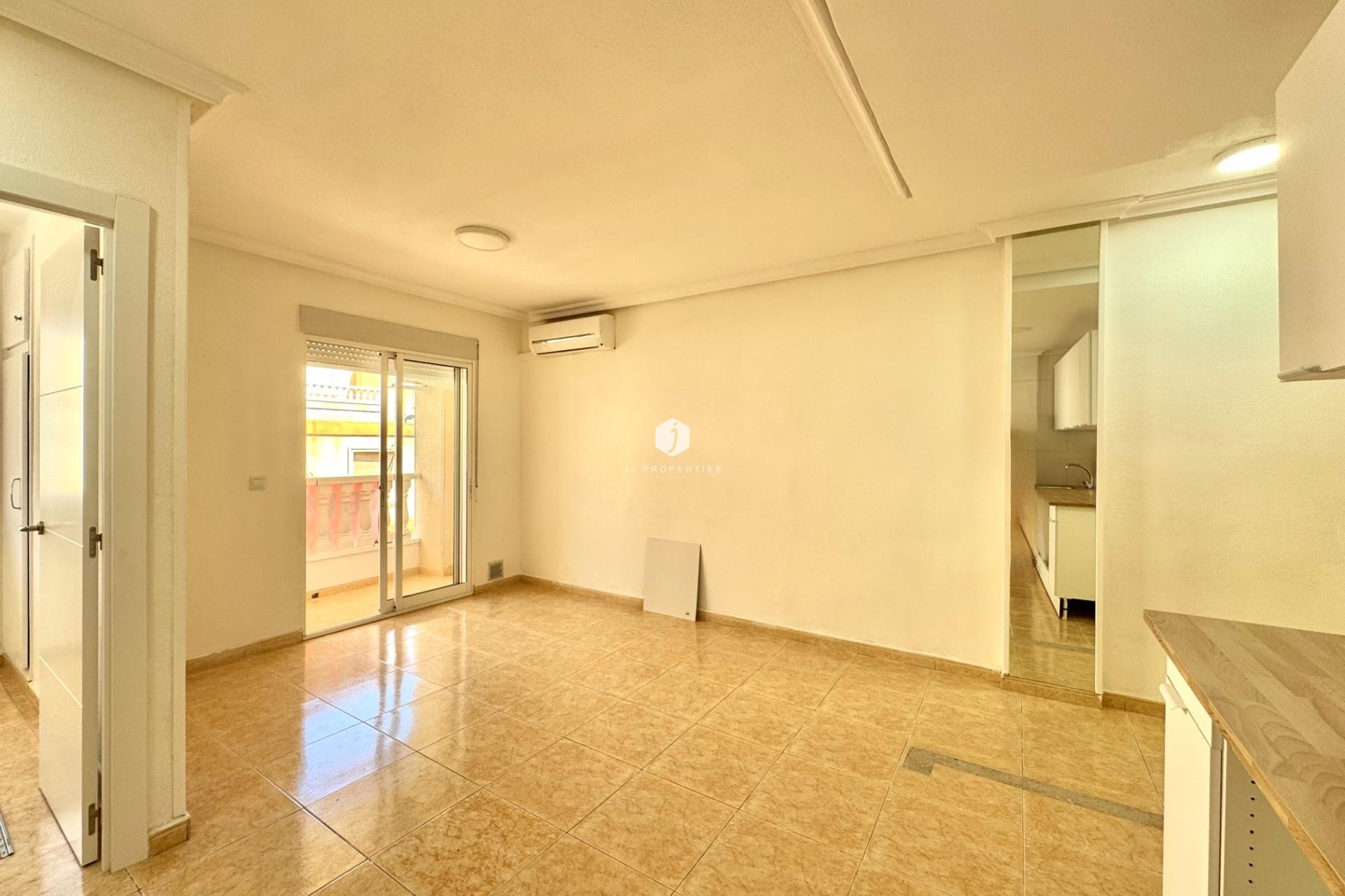 D'occasion - Appartement -
Torrevieja - Centro
