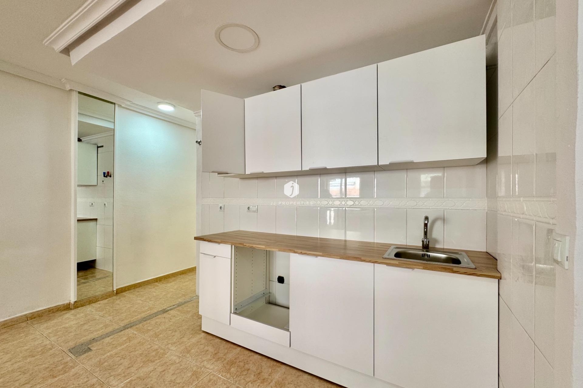 D'occasion - Appartement -
Torrevieja - Centro