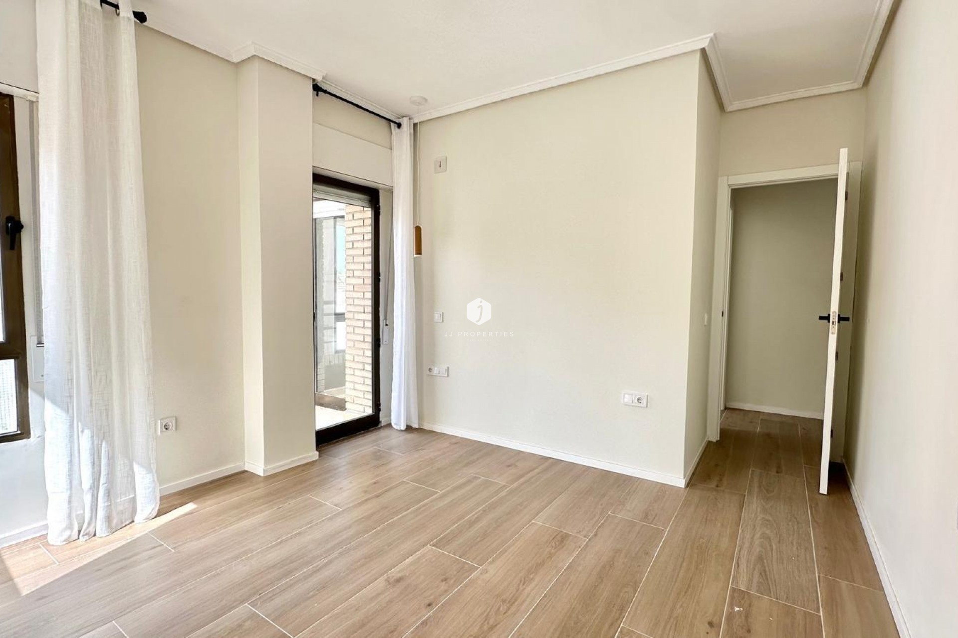 D'occasion - Appartement -
Torrevieja - Centro
