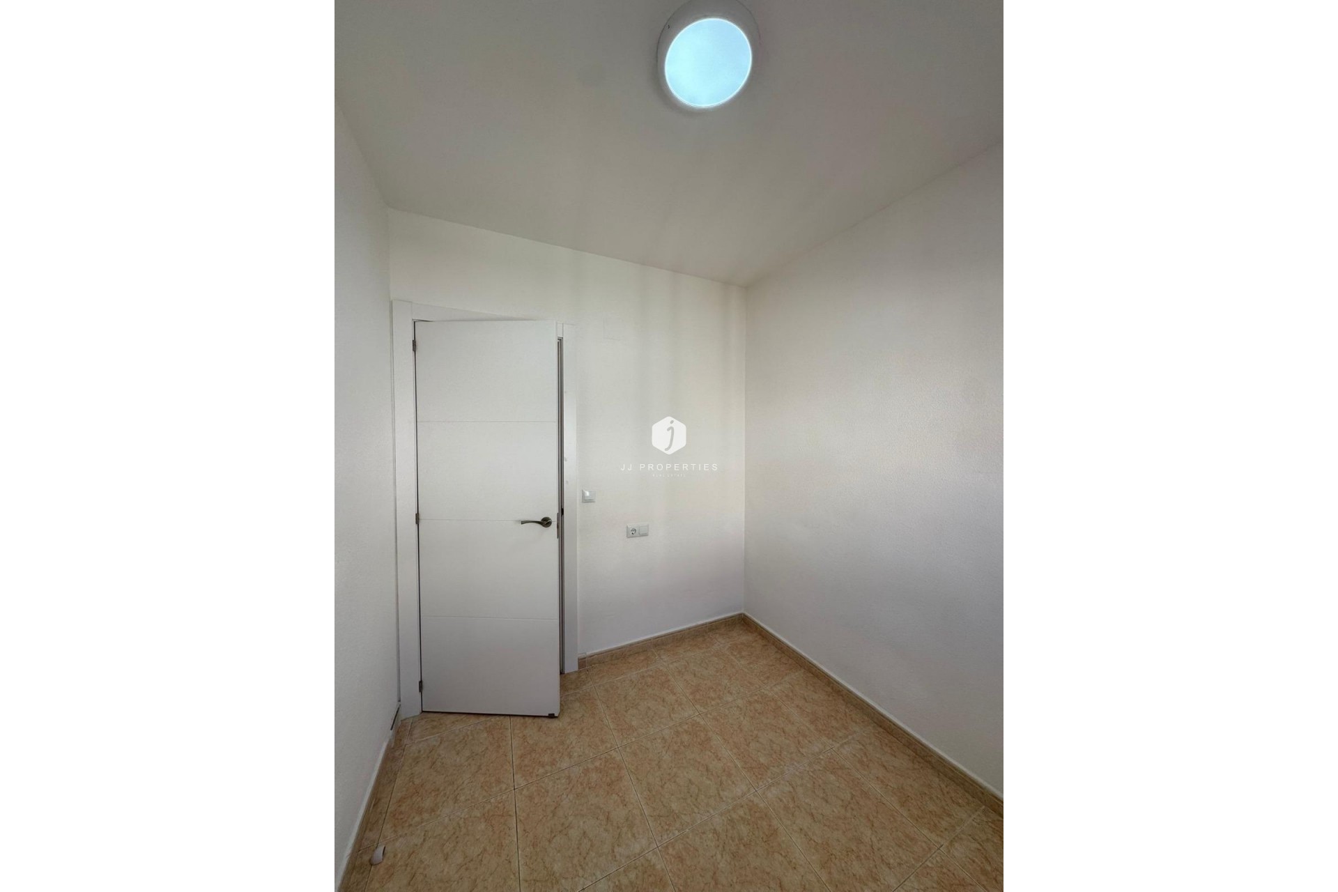 D'occasion - Appartement -
Torrevieja - Centro