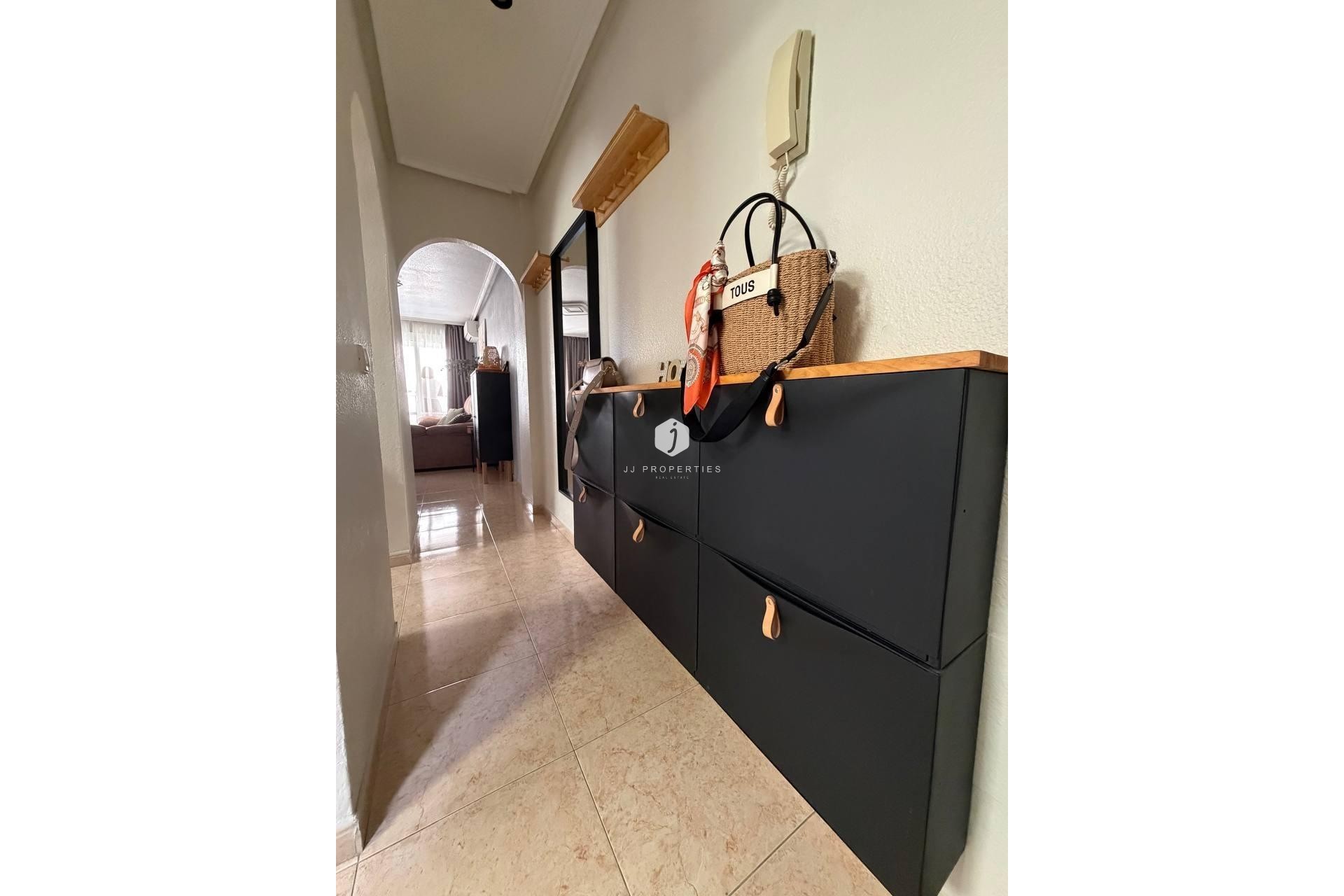 D'occasion - Appartement -
Torrevieja - Centro