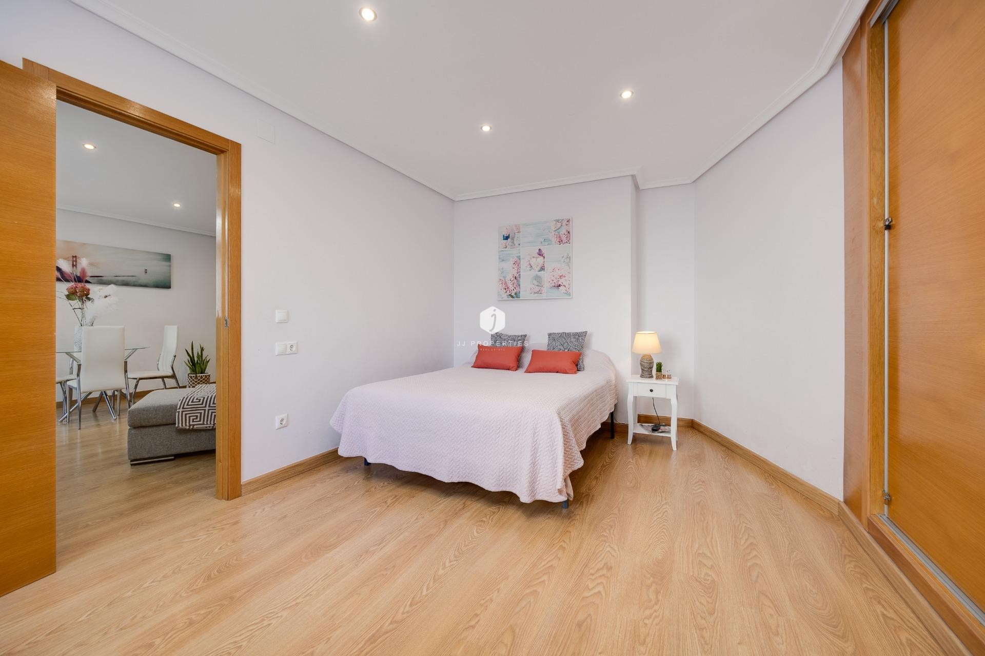 D'occasion - Appartement -
Torrevieja - Centro