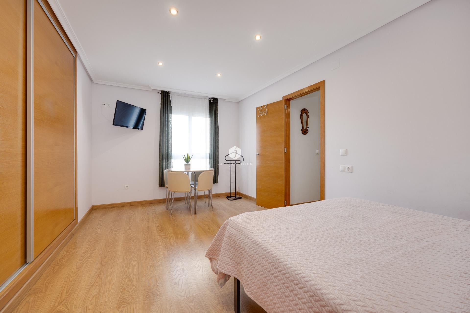 D'occasion - Appartement -
Torrevieja - Centro